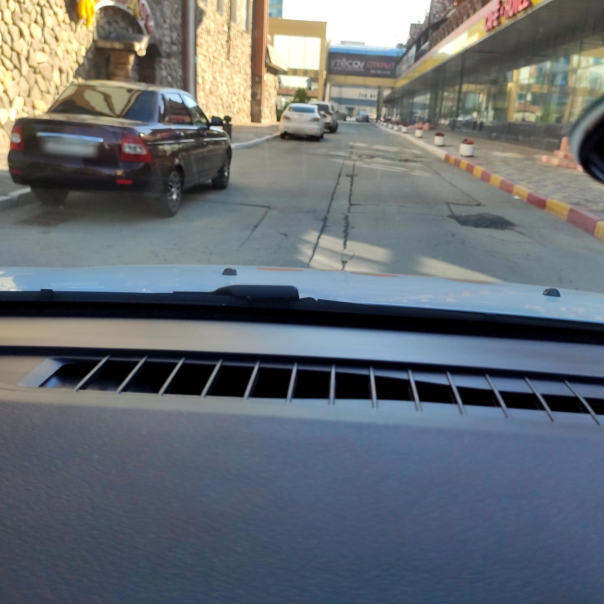 Street view near Отель «Яр», Samara — © phoneuploader (CC BY-SA · Mapillary)