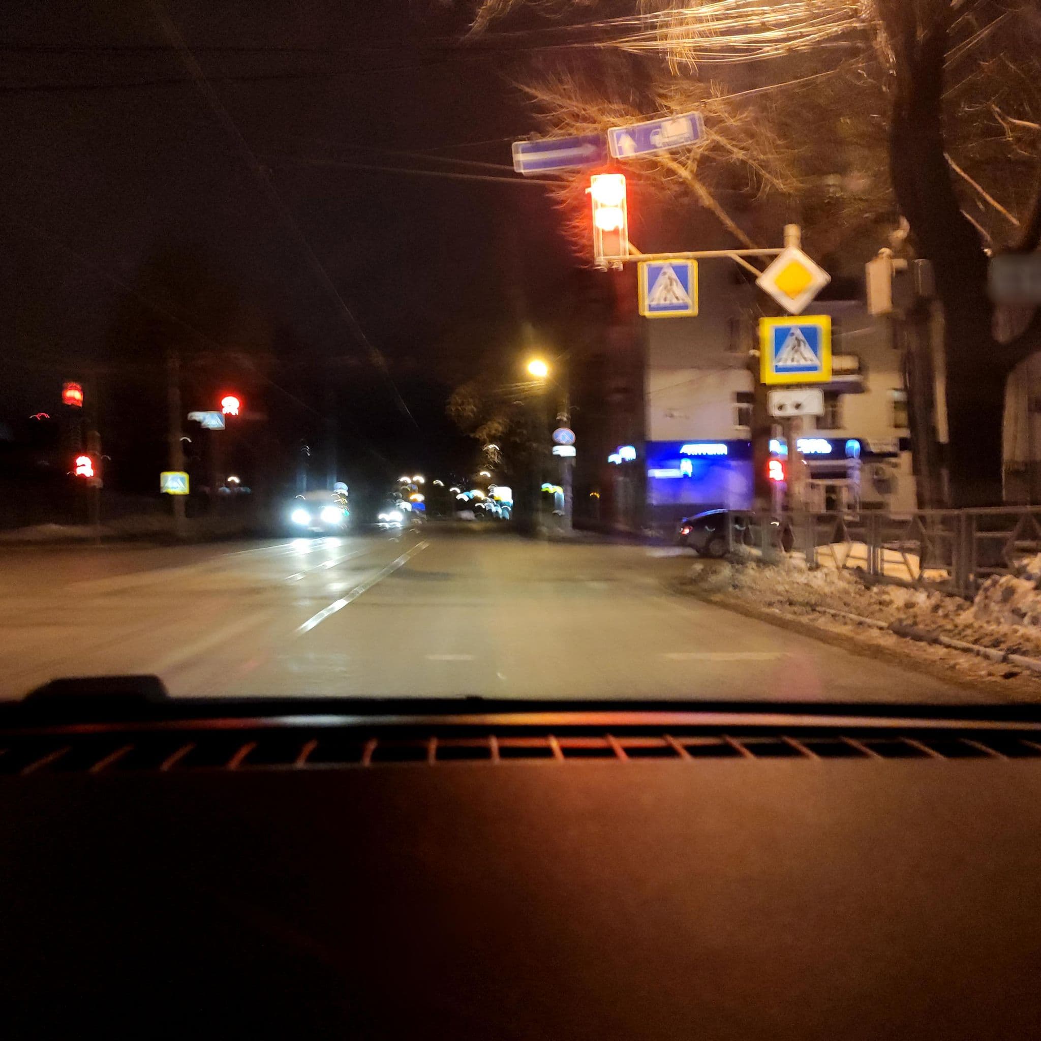 Street view near Le Voyage, Samara — © phoneuploader (CC BY-SA · Mapillary)