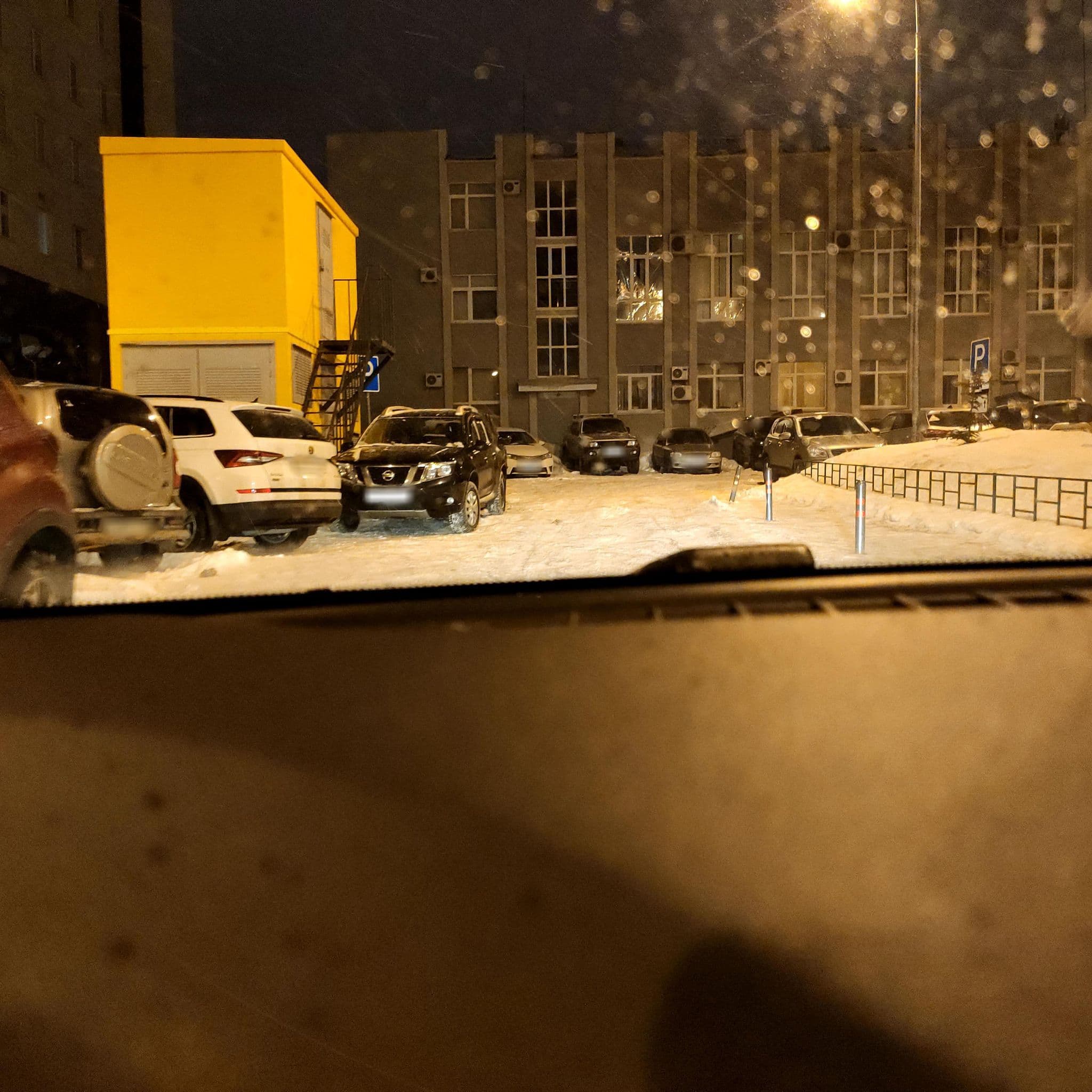 Street view near гостиница "Бизнесс Отель", Samara — © phoneuploader (CC BY-SA · Mapillary)
