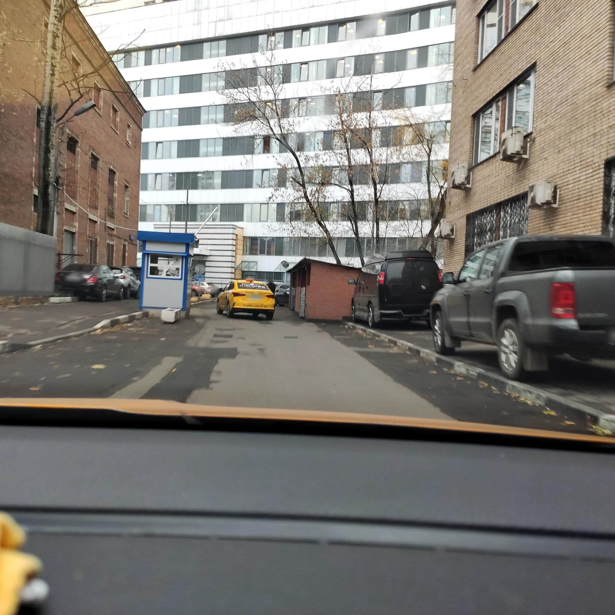 Street view near Intermark Serviced Apartments Office, Presnenskiy — © phoneuploader (CC BY-SA · Mapillary)