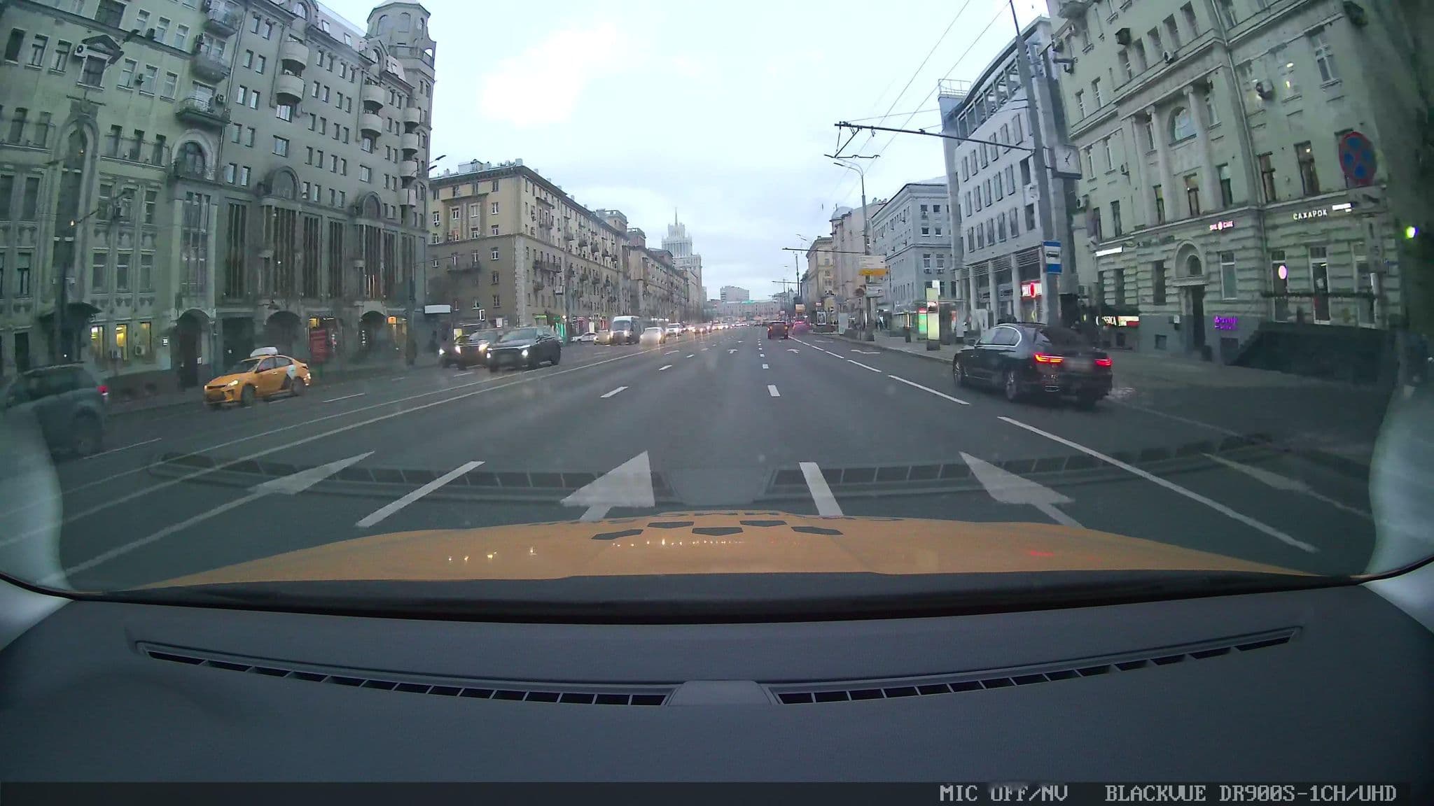 Street view near Bear Hostel, Presnenskiy — © city_admin (CC BY-SA · Mapillary)