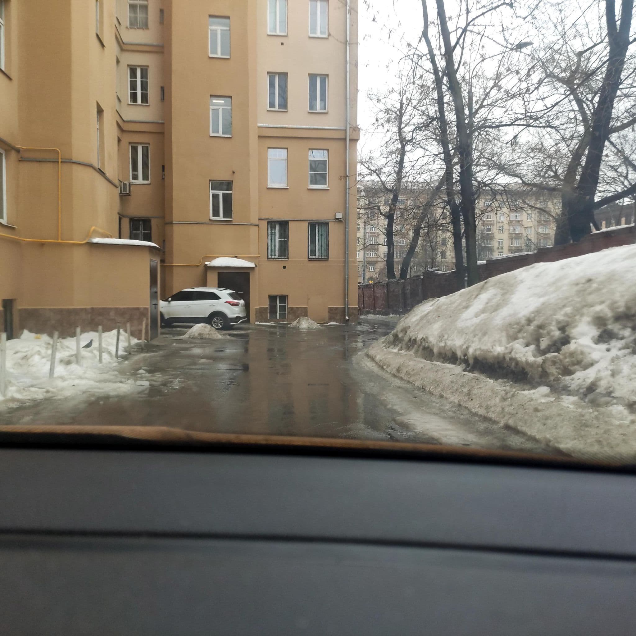 Street view near Хостелы Рус - Ленинградский Проспект, Presnenskiy — © phoneuploader (CC BY-SA · Mapillary)