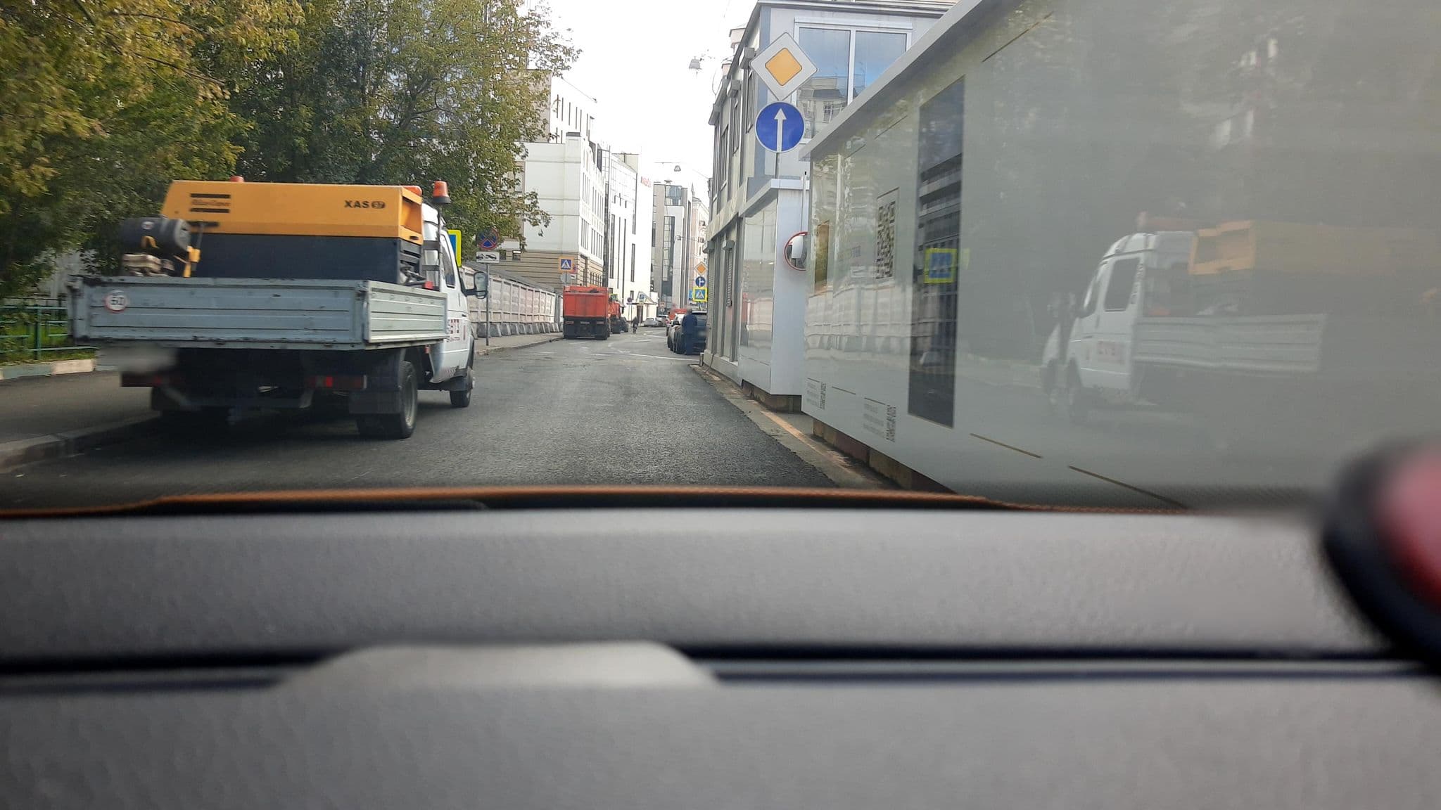 Street view near Отель на Чистых Прудах, Moscow — © phoneuploader (CC BY-SA · Mapillary)