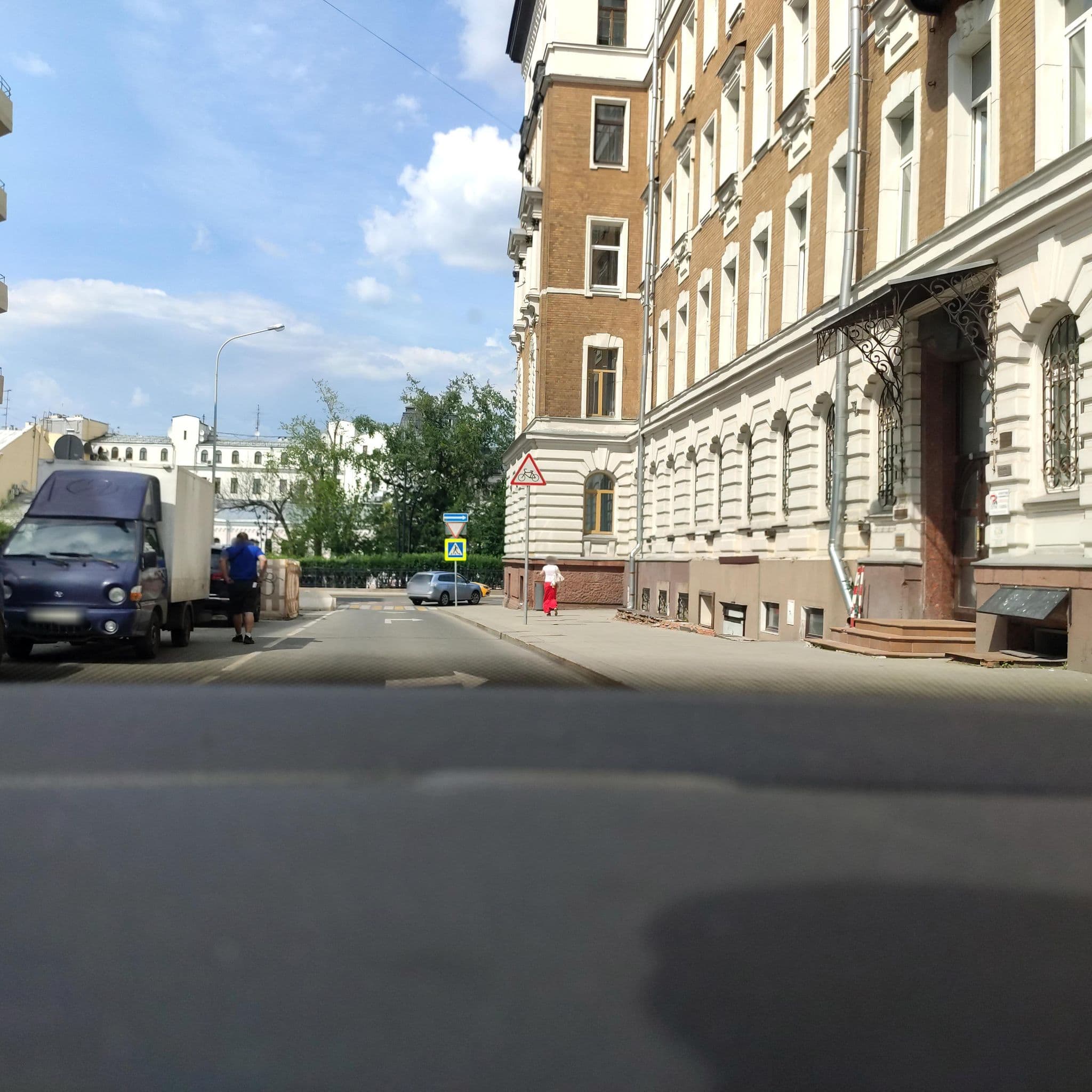 Street view near Уголок, Moscow — © phoneuploader (CC BY-SA · Mapillary)