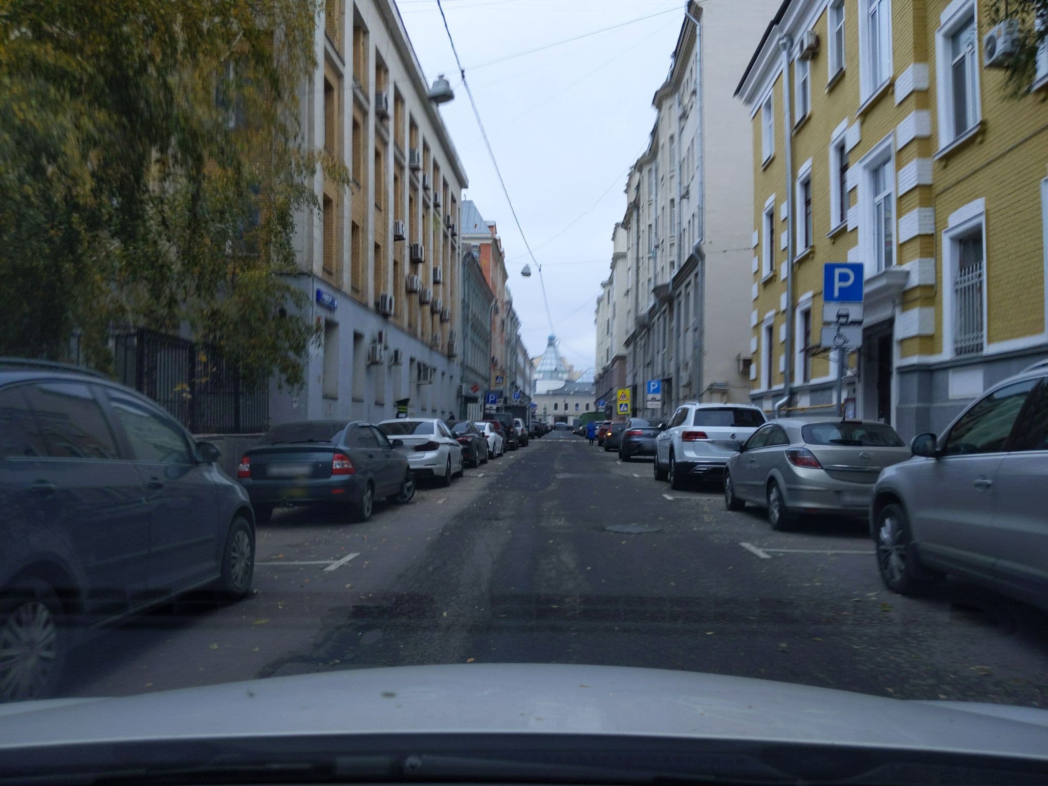 Street view near Hostel Sukharik, Moscow — © kirikset (CC BY-SA · Mapillary)