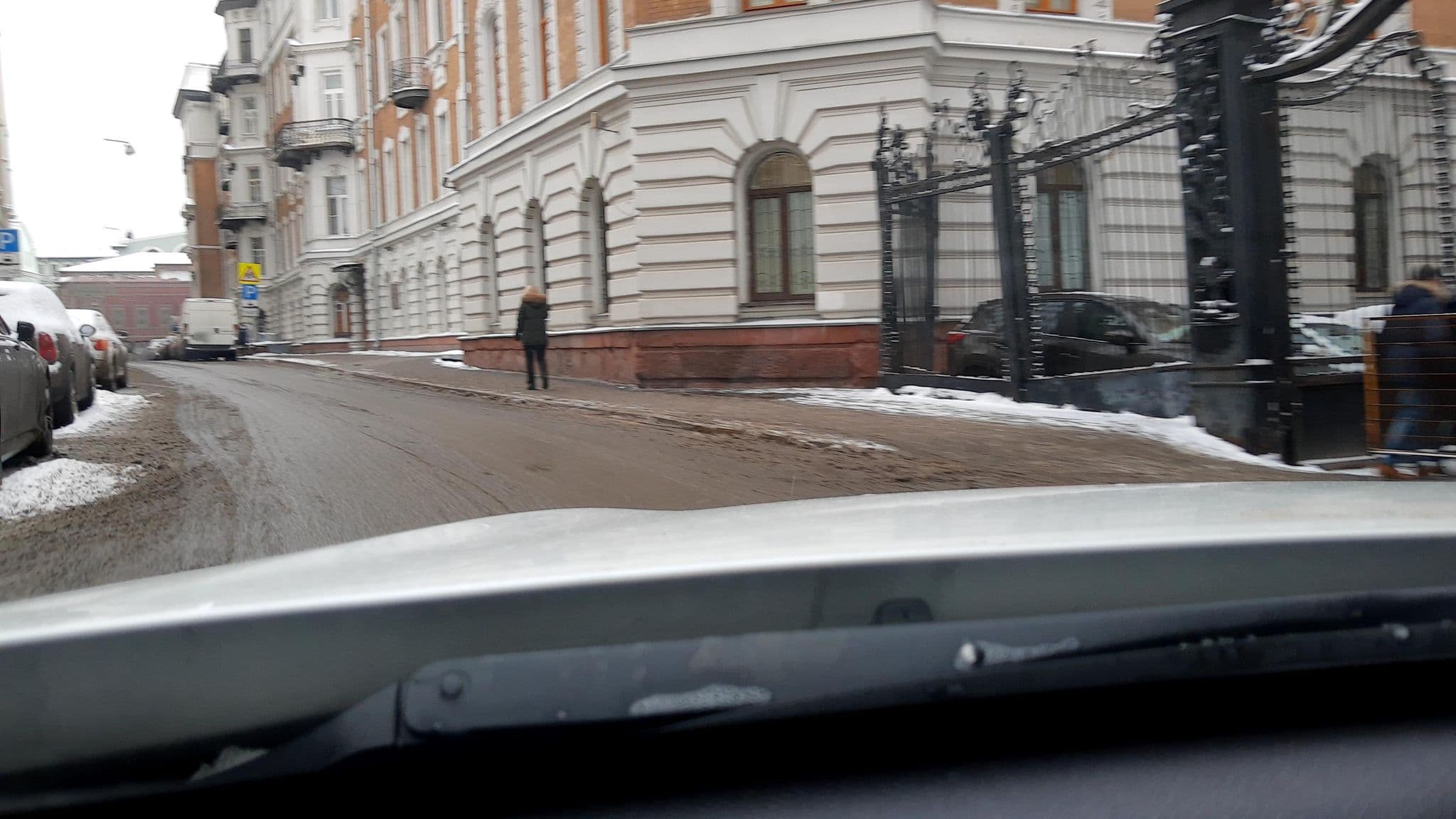 Street view near SEASONS'S, Moscow — © phoneuploader (CC BY-SA · Mapillary)