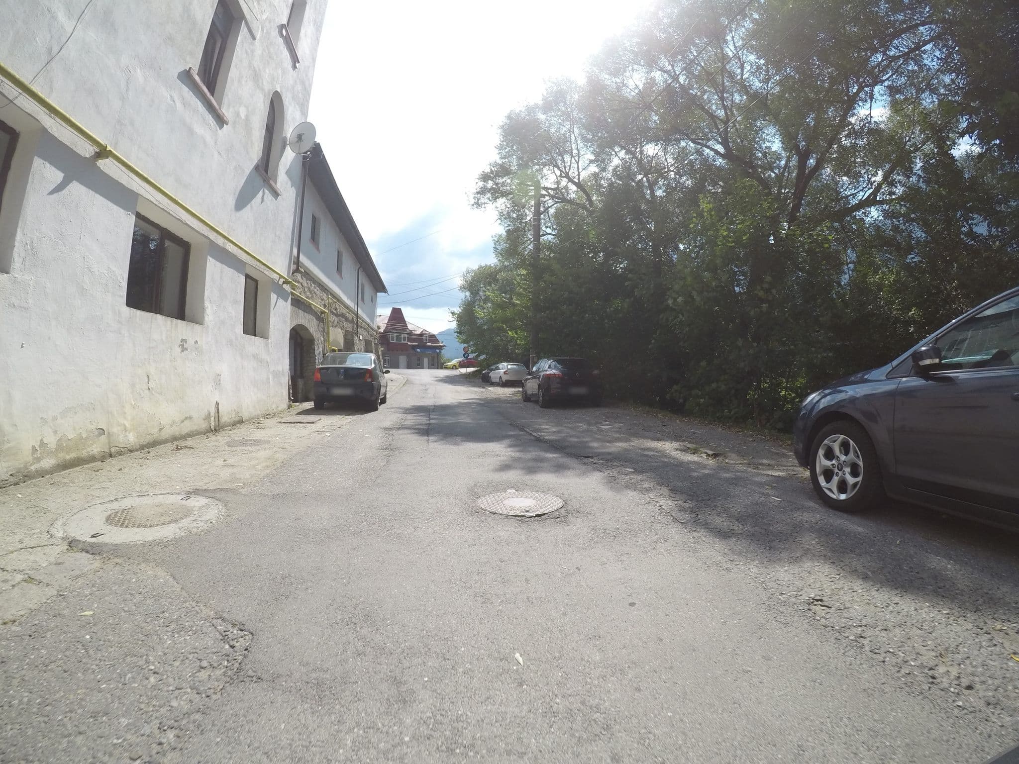 Street view near Hotel Pârâul Rece, Buşteni