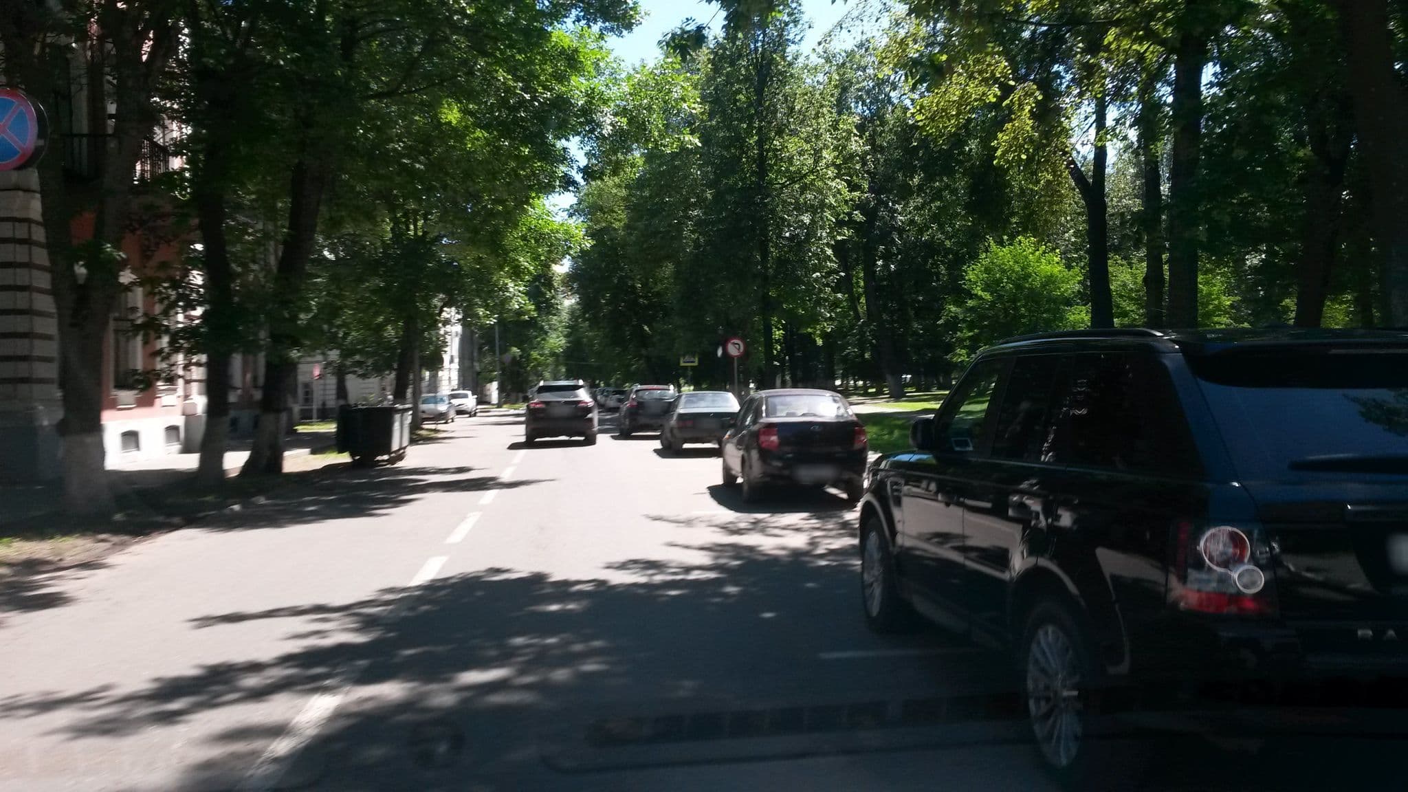 Street view near Парадная, Yaroslavl — © vikdd (CC BY-SA · Mapillary)