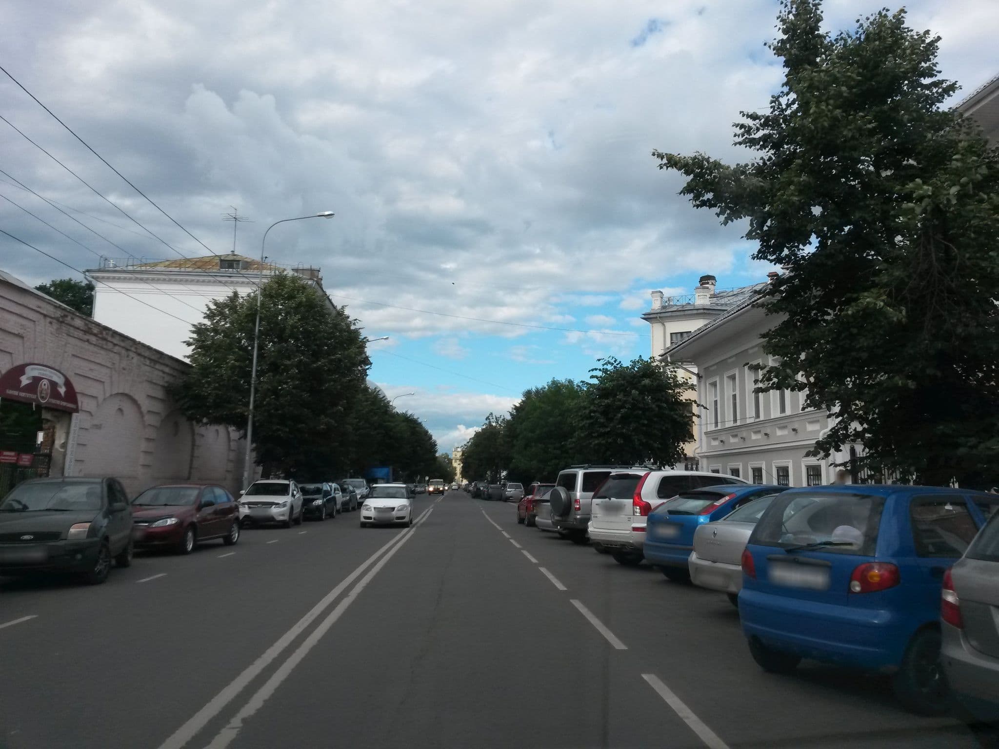 Street view near Купцов дом, Yaroslavl — © vikdd (CC BY-SA · Mapillary)