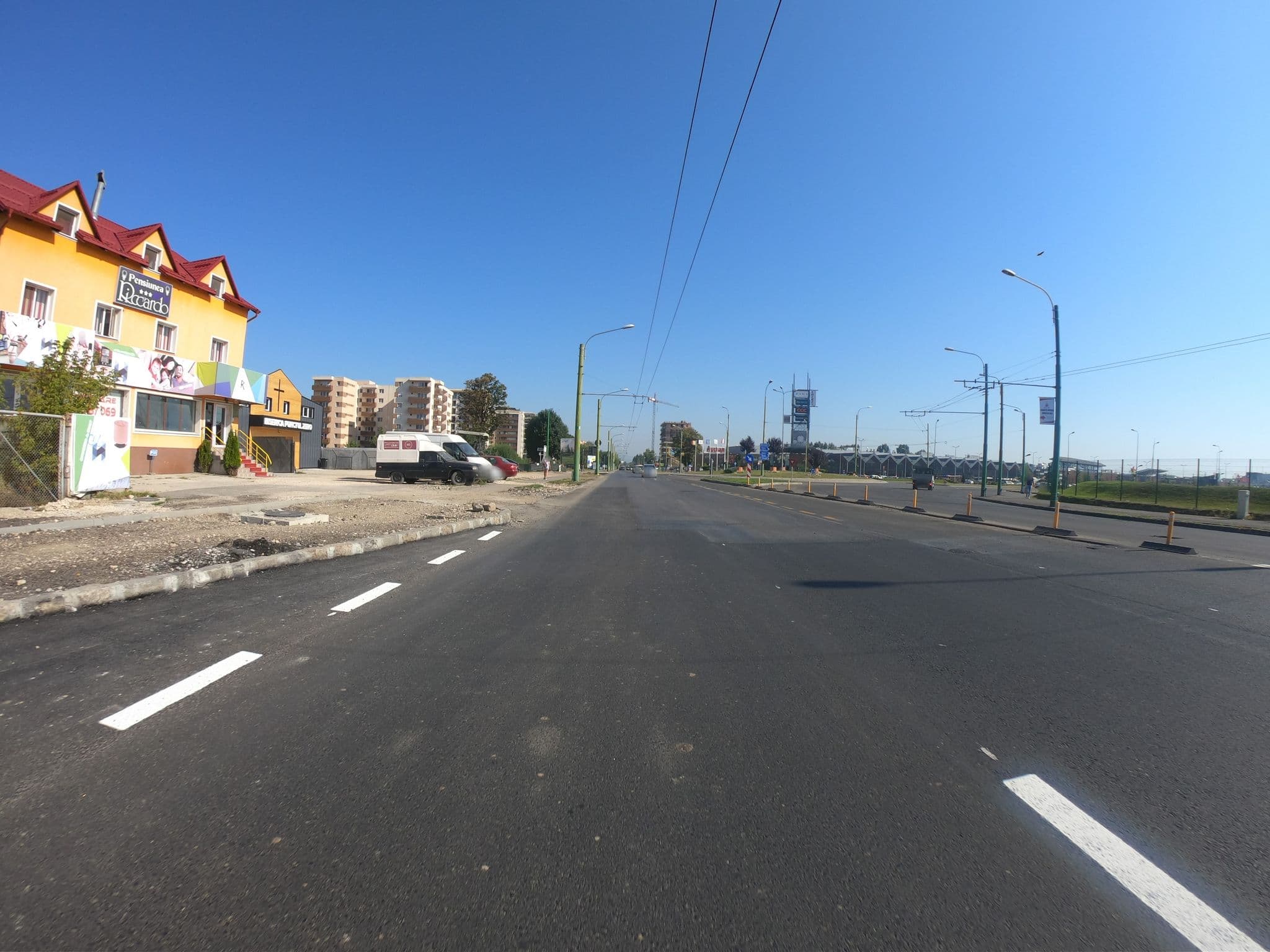 Street view near Riccardo, Braşov
