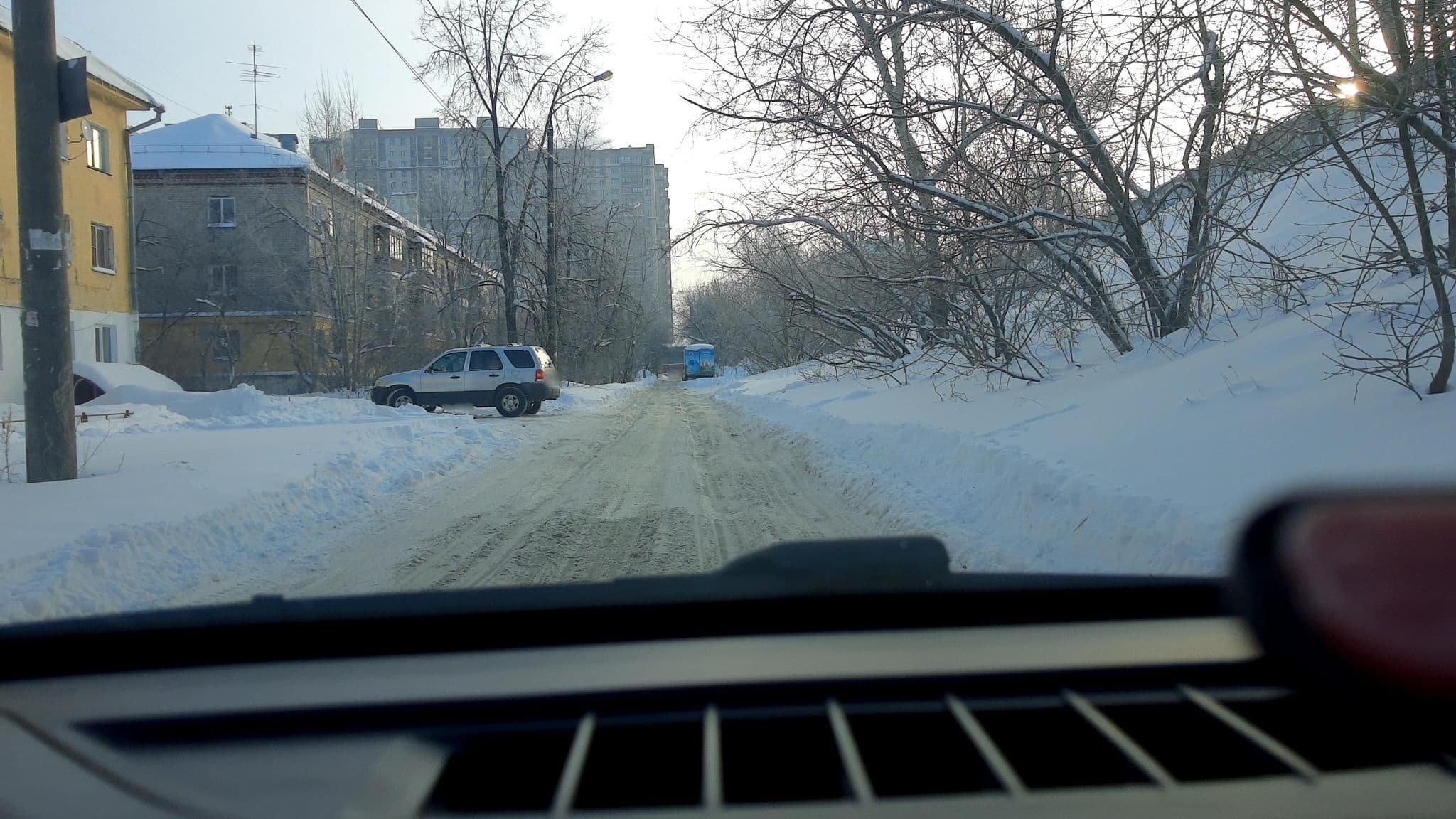 Street view near Mystery Hostel, Nizhniy Novgorod — © phoneuploader (CC BY-SA · Mapillary)
