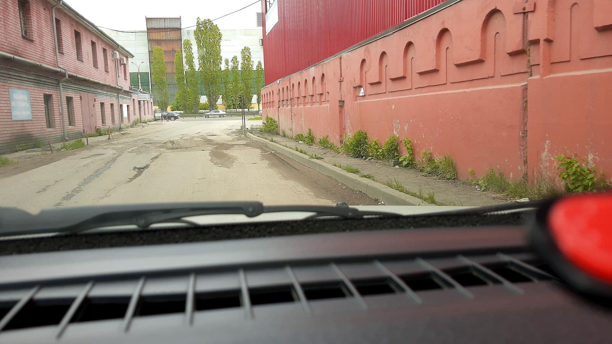 Street view near ДОМОСТРОИТЕЛЬНЫЙ КОМБИНАТ №1 УПРАВЛЕНИЕ МЕХАНИЗАЦИИ, Nizhniy Novgorod — © phoneuploader (CC BY-SA · Mapillary)