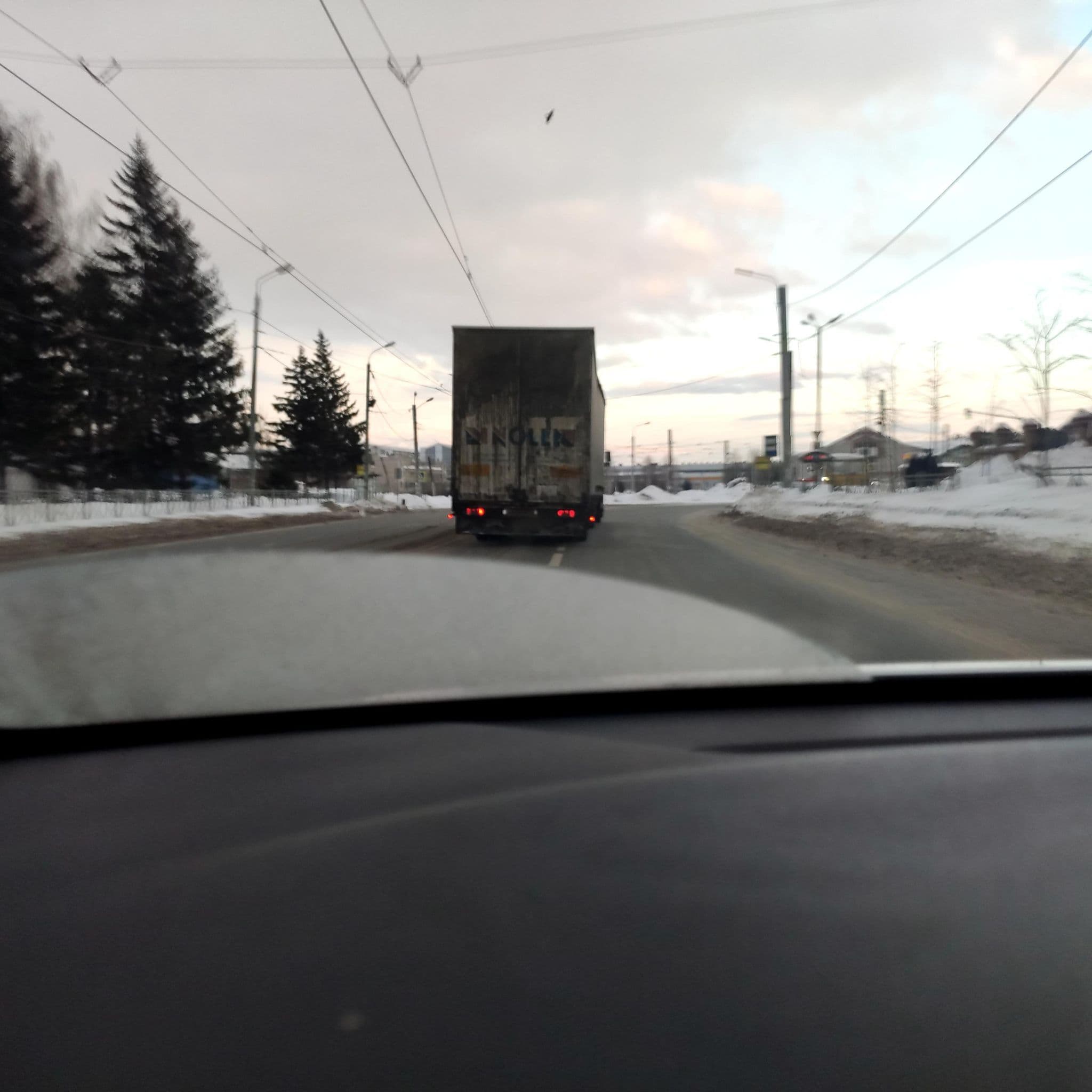 Street view near Гостиница Авиатор, Kazan — © phoneuploader (CC BY-SA · Mapillary)