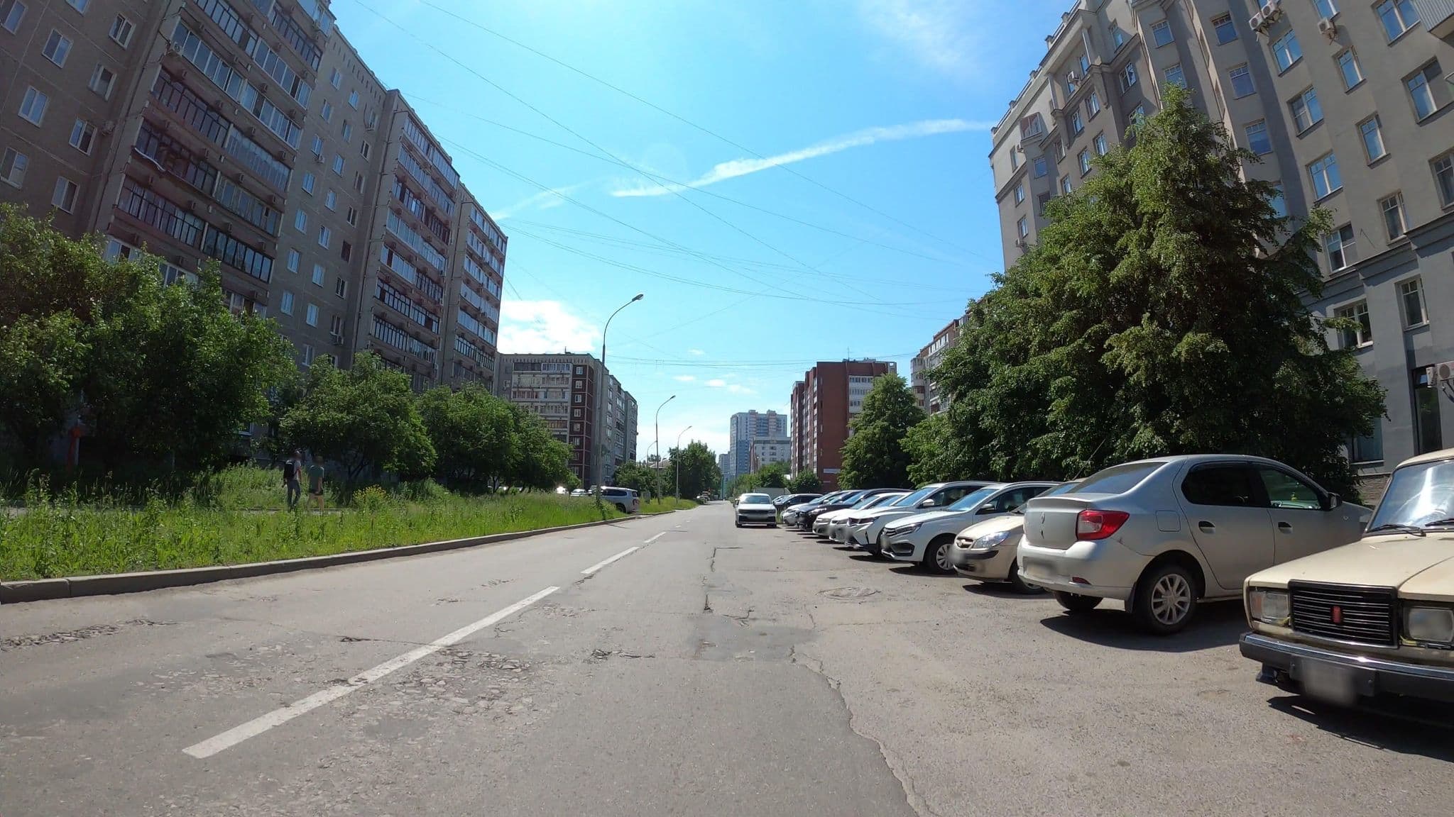Street view near Частная гостиница, Yekaterinburg — © trolleway (CC BY-SA · Mapillary)