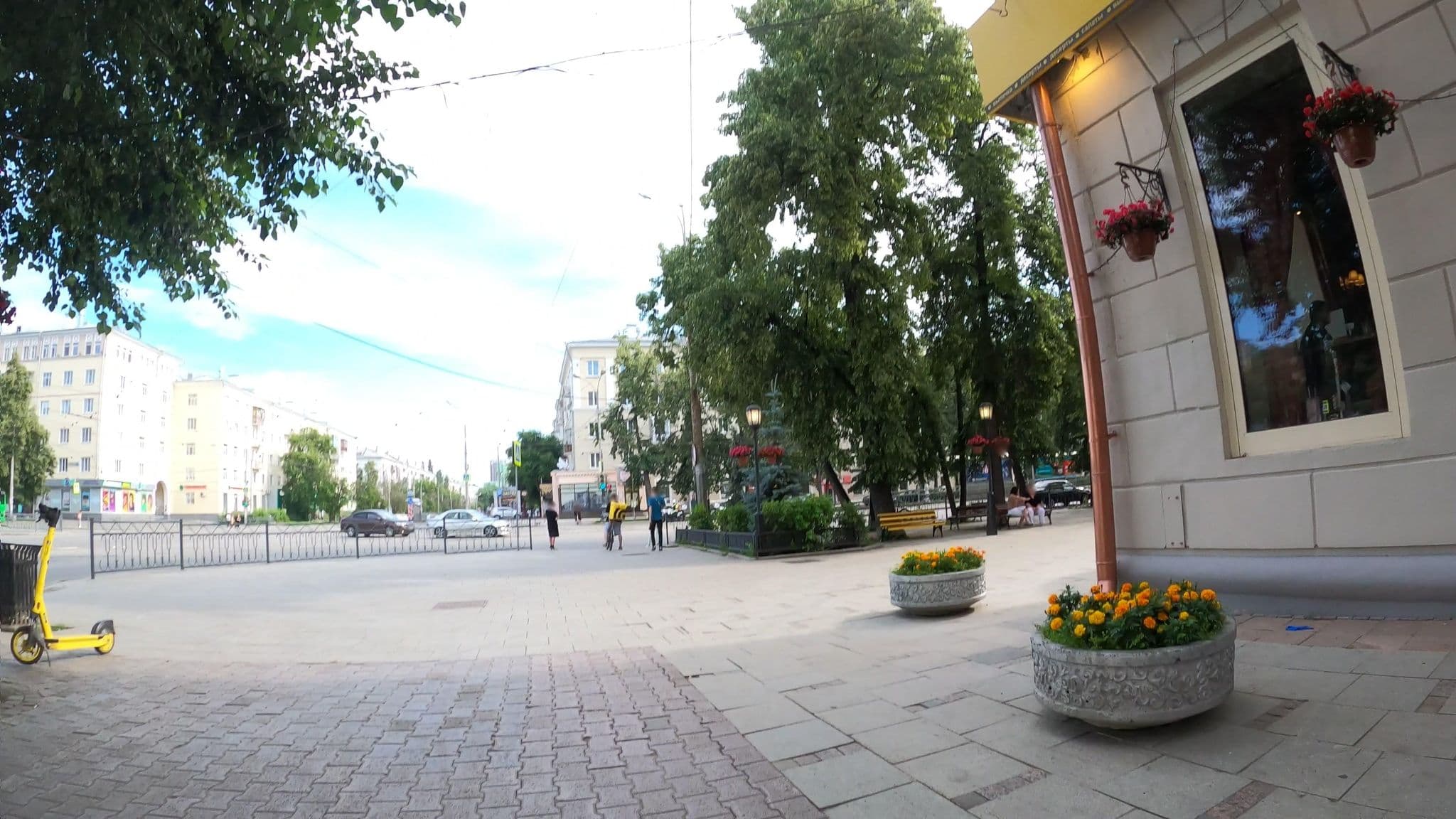 Street view near Аррива, Yekaterinburg — © trolleway (CC BY-SA · Mapillary)