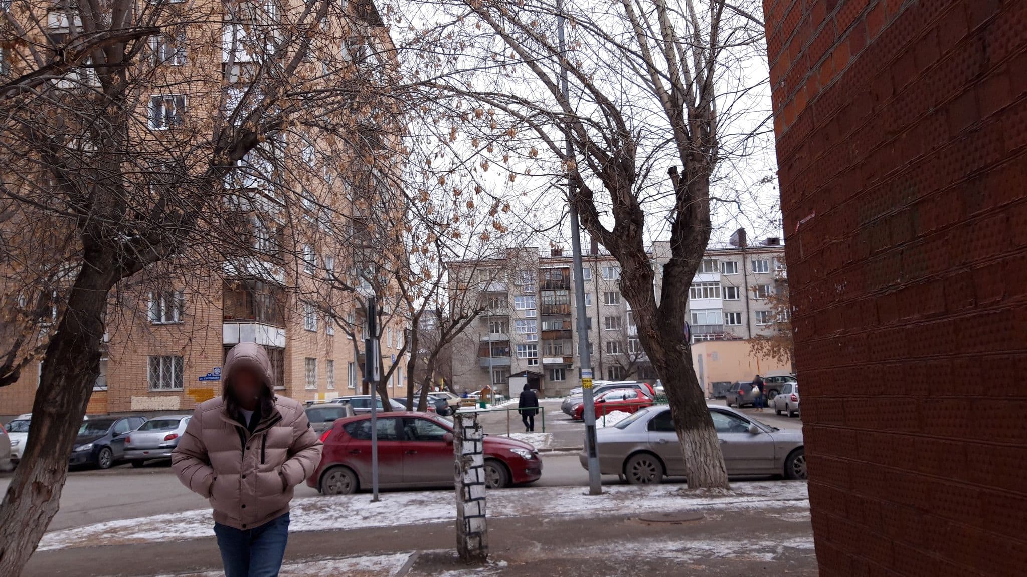 Street view near Traveler’s Mini-Hotel, Tyumen — © wowik (CC BY-SA · Mapillary)