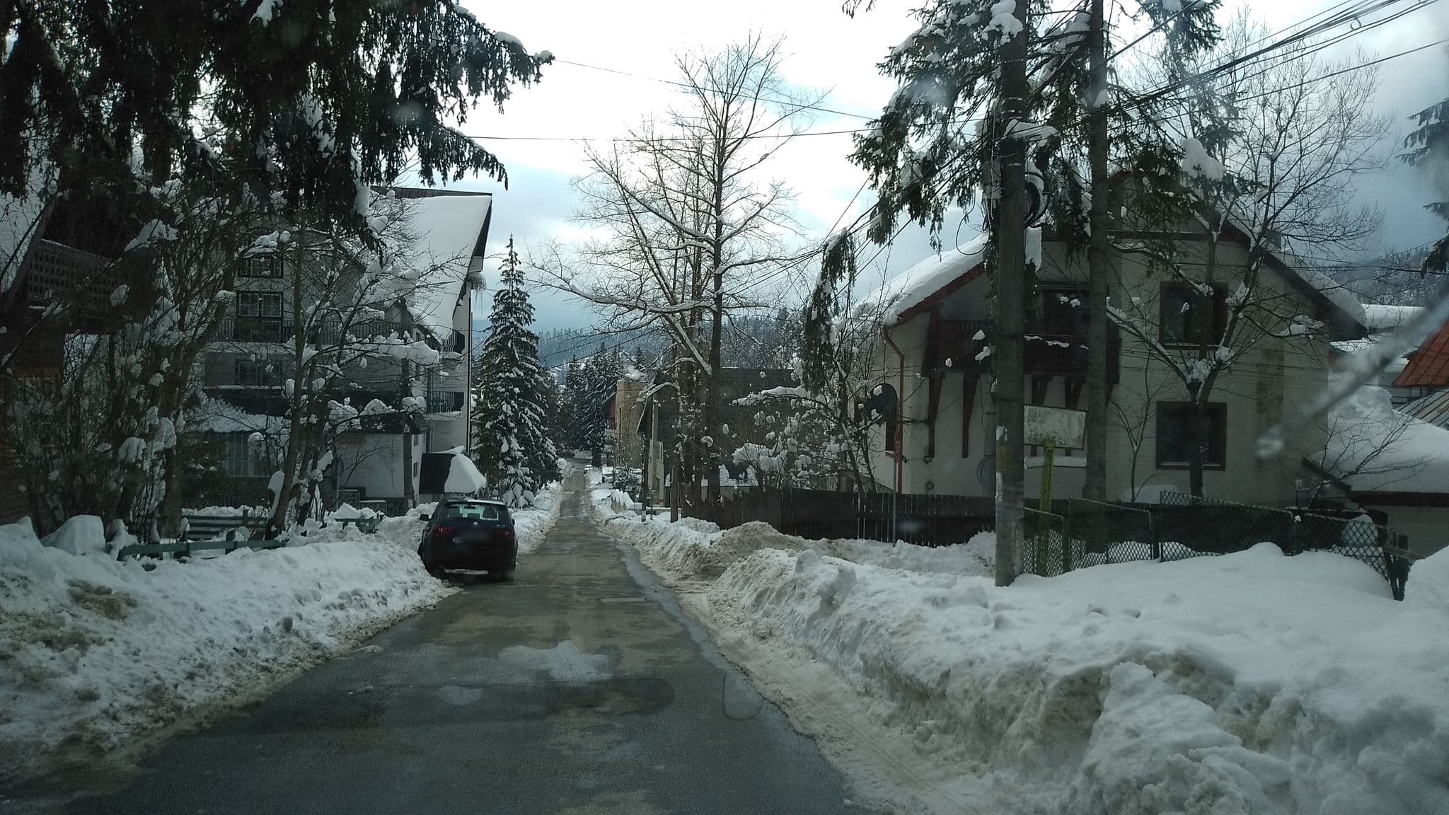 Street view near Vila Isabelle, Predeal