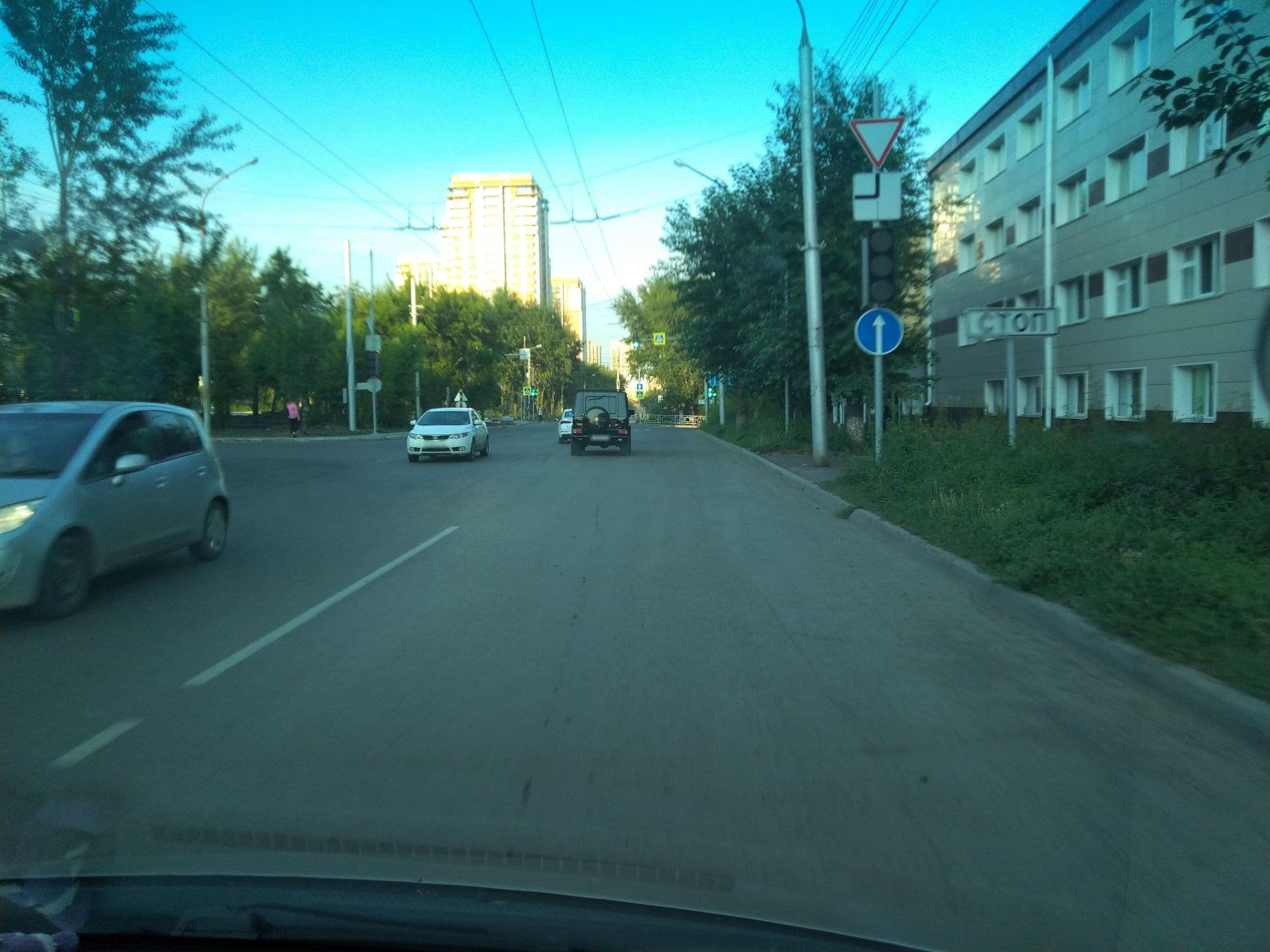 Street view near Гостиница «Полет», Krasnoyarsk — © romanf748 (CC BY-SA · Mapillary)