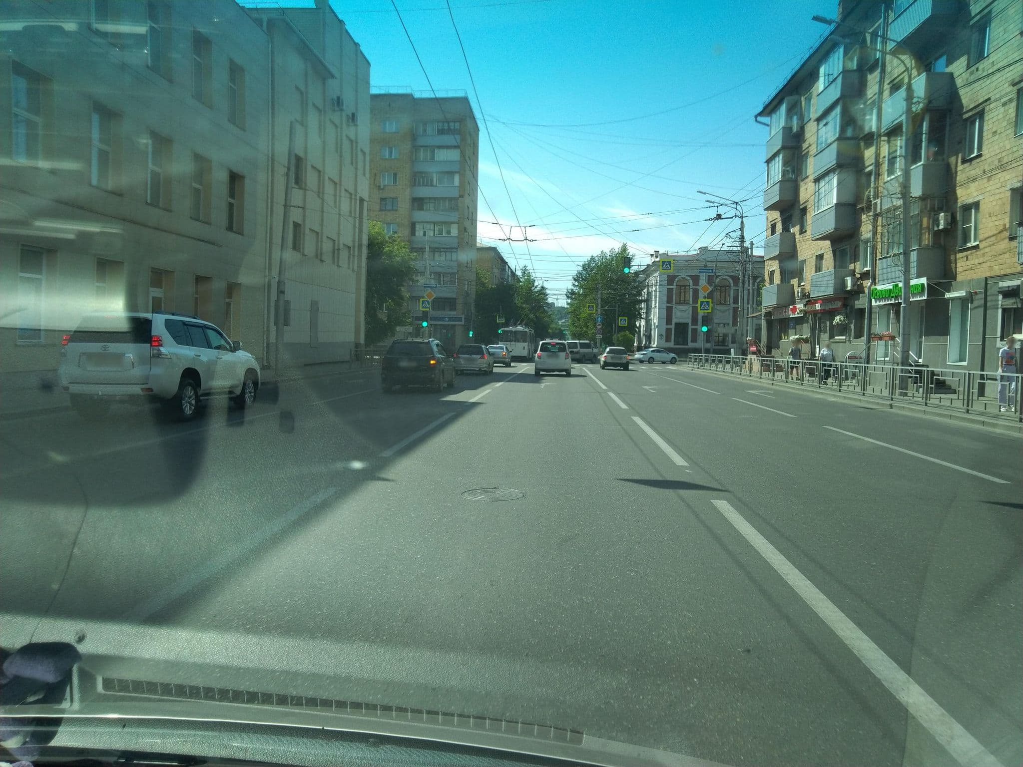 Street view near Гостиница в квартирах, Krasnoyarsk — © romanf748 (CC BY-SA · Mapillary)