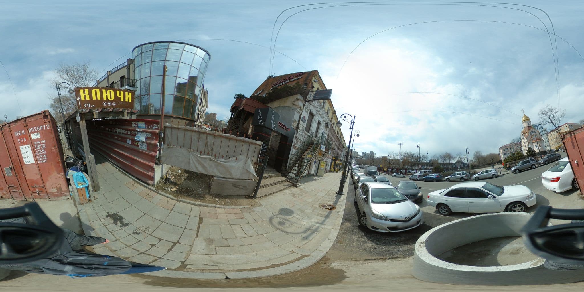 Street view near V Hotel, Vladivostok — © trolleway (CC BY-SA · Mapillary)