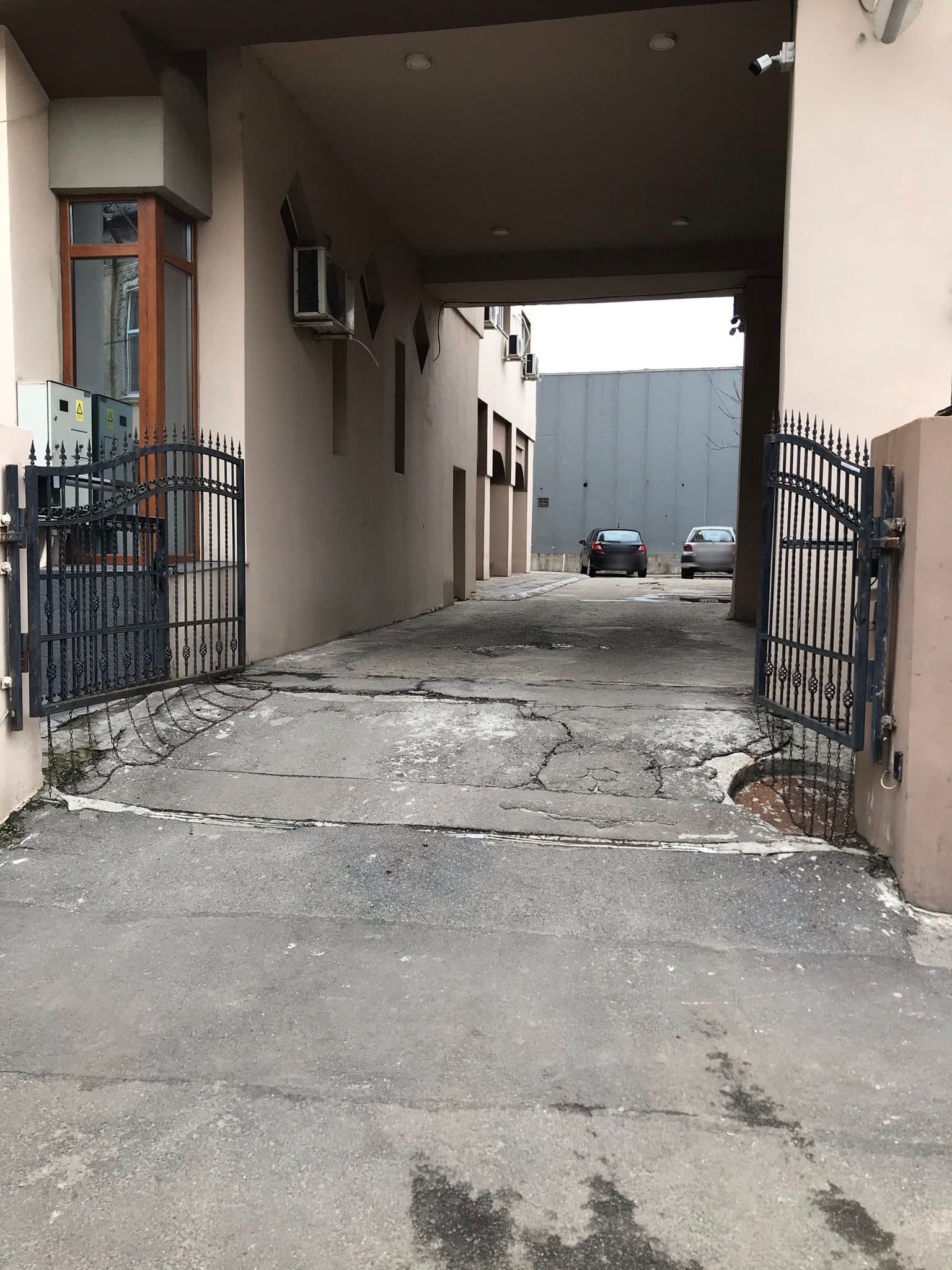 Street view near Hotel Uranus, Bucharest