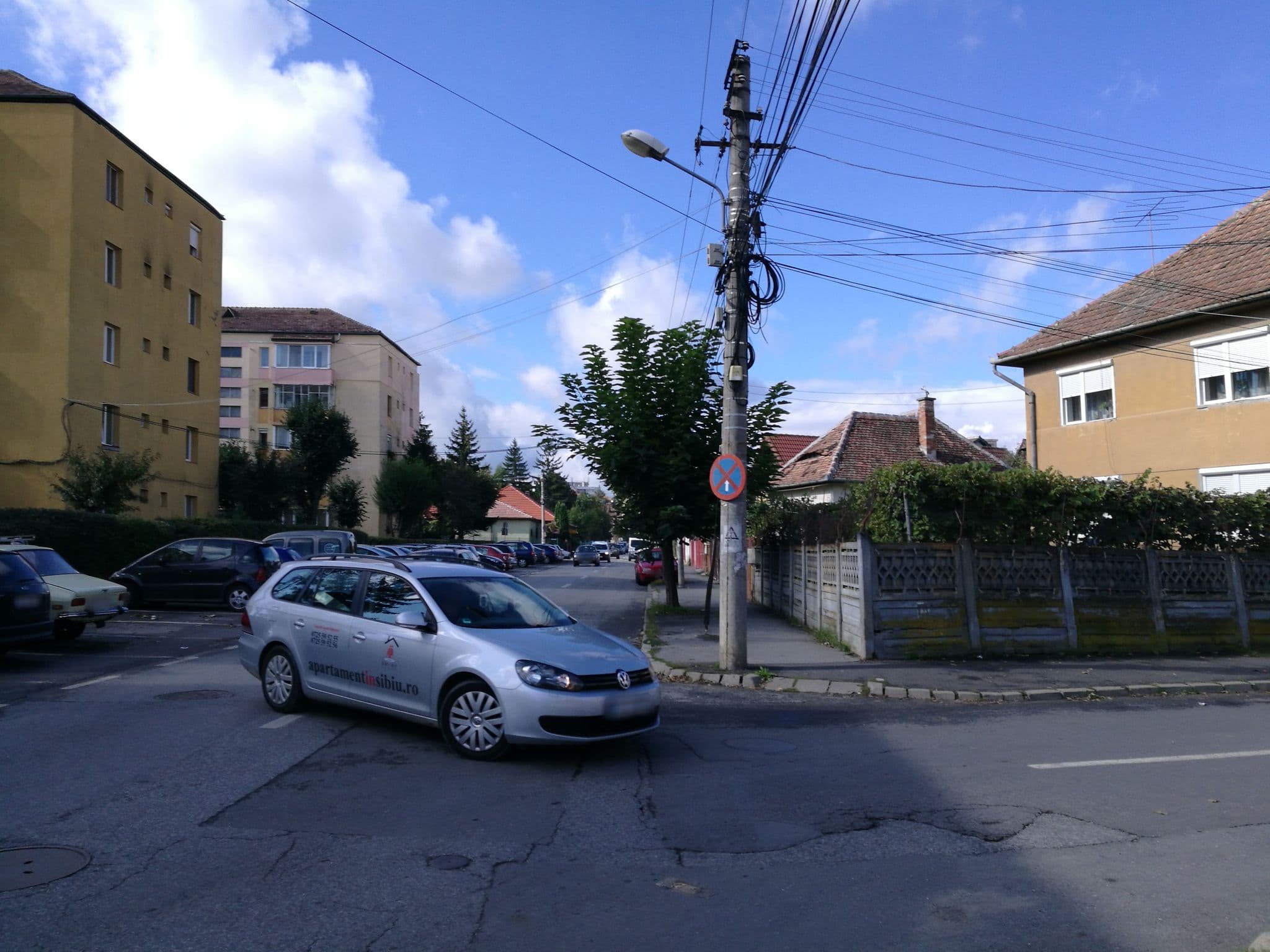 Street view near Pensiune Restaurant Korona, Sibiu — © rsandu (CC BY-SA · Mapillary)