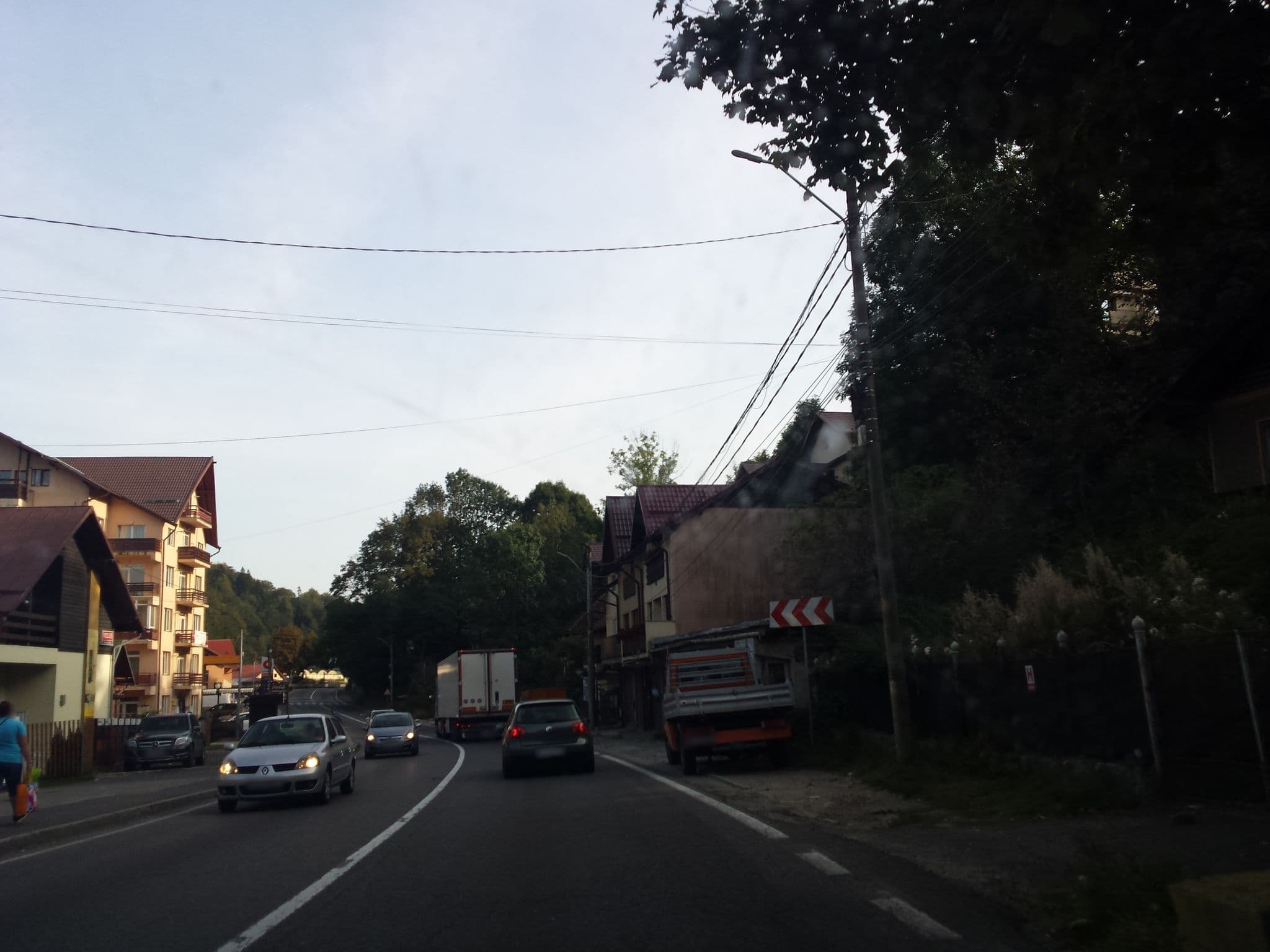 Street view near Pensiunea V. Iancului, Sinaia — © rsandu (CC BY-SA · Mapillary)