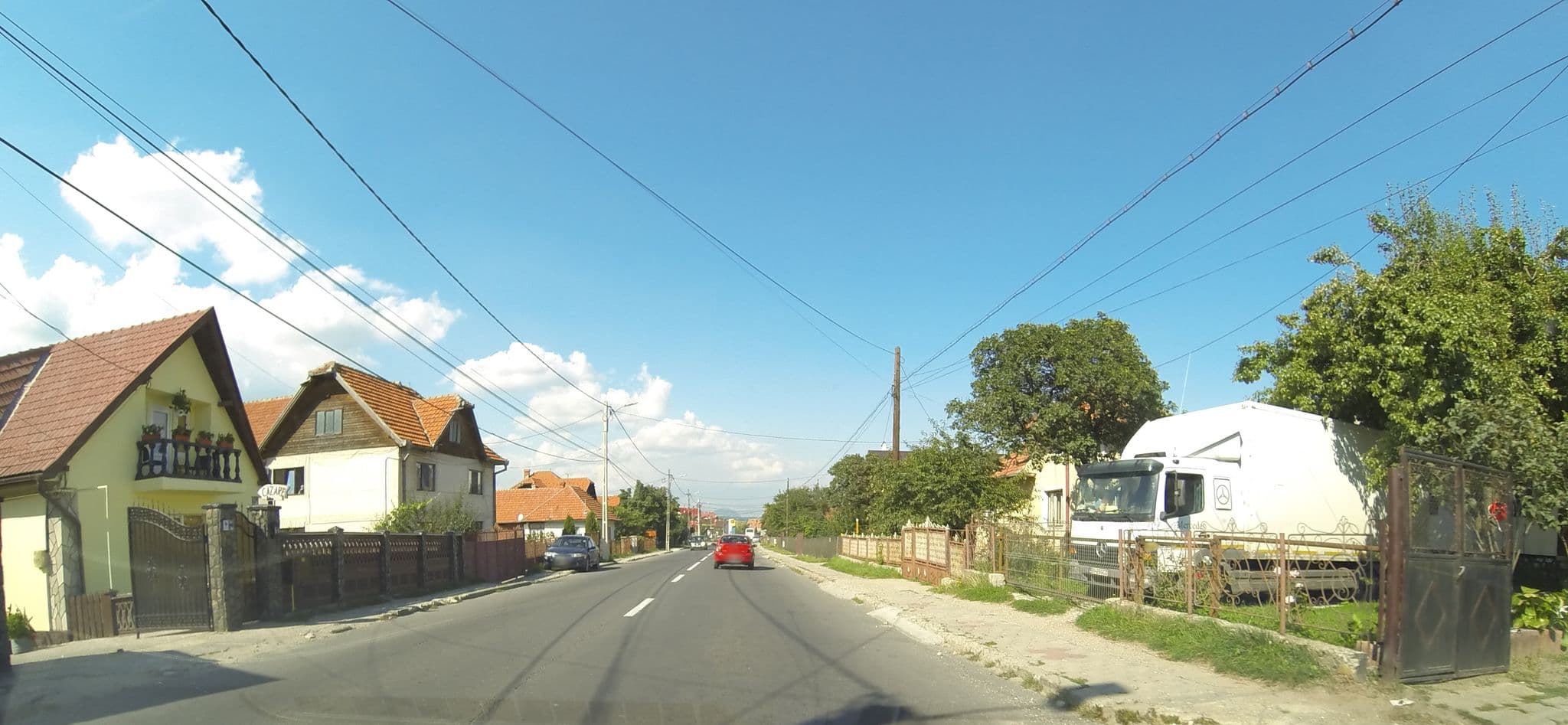 Street view near Casa Cu Flori, Bran — © deeeznuuuts (CC BY-SA · Mapillary)