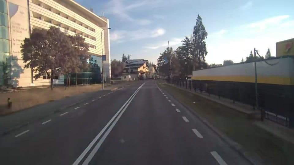 Street view near Hotel & Restaurant Dragului, Predeal — © adunonix (CC BY-SA · Mapillary)