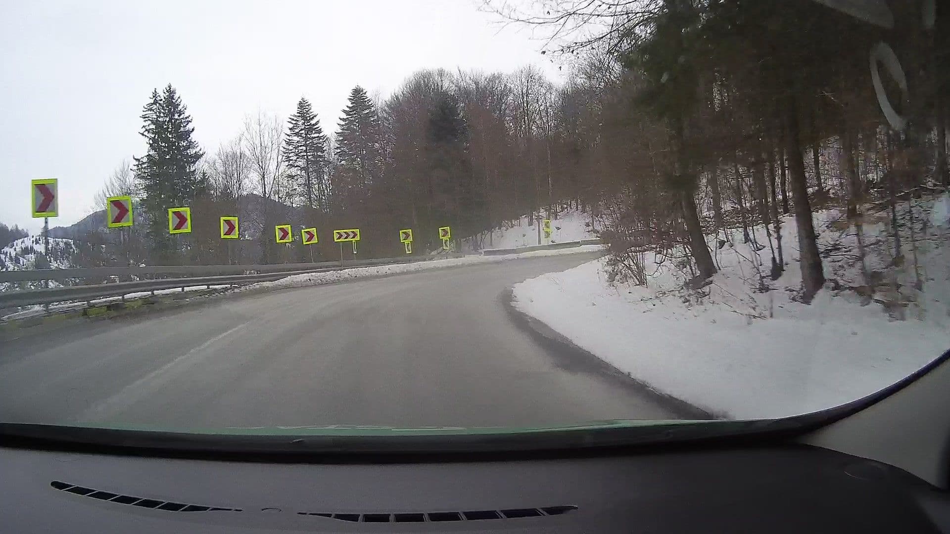 Street view near Sun House, Predeal — © tavi (CC BY-SA · Mapillary)