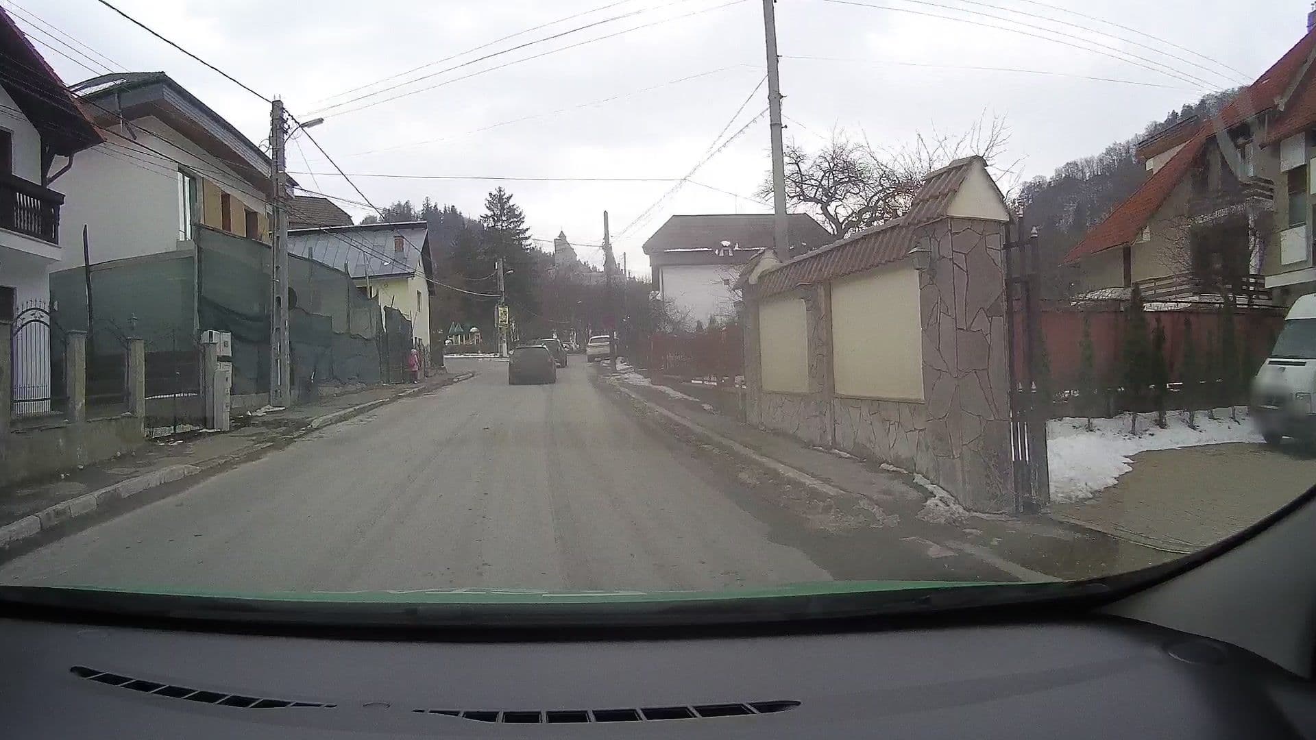 Street view near La Coltul Castelului Bran, Bran — © tavi (CC BY-SA · Mapillary)