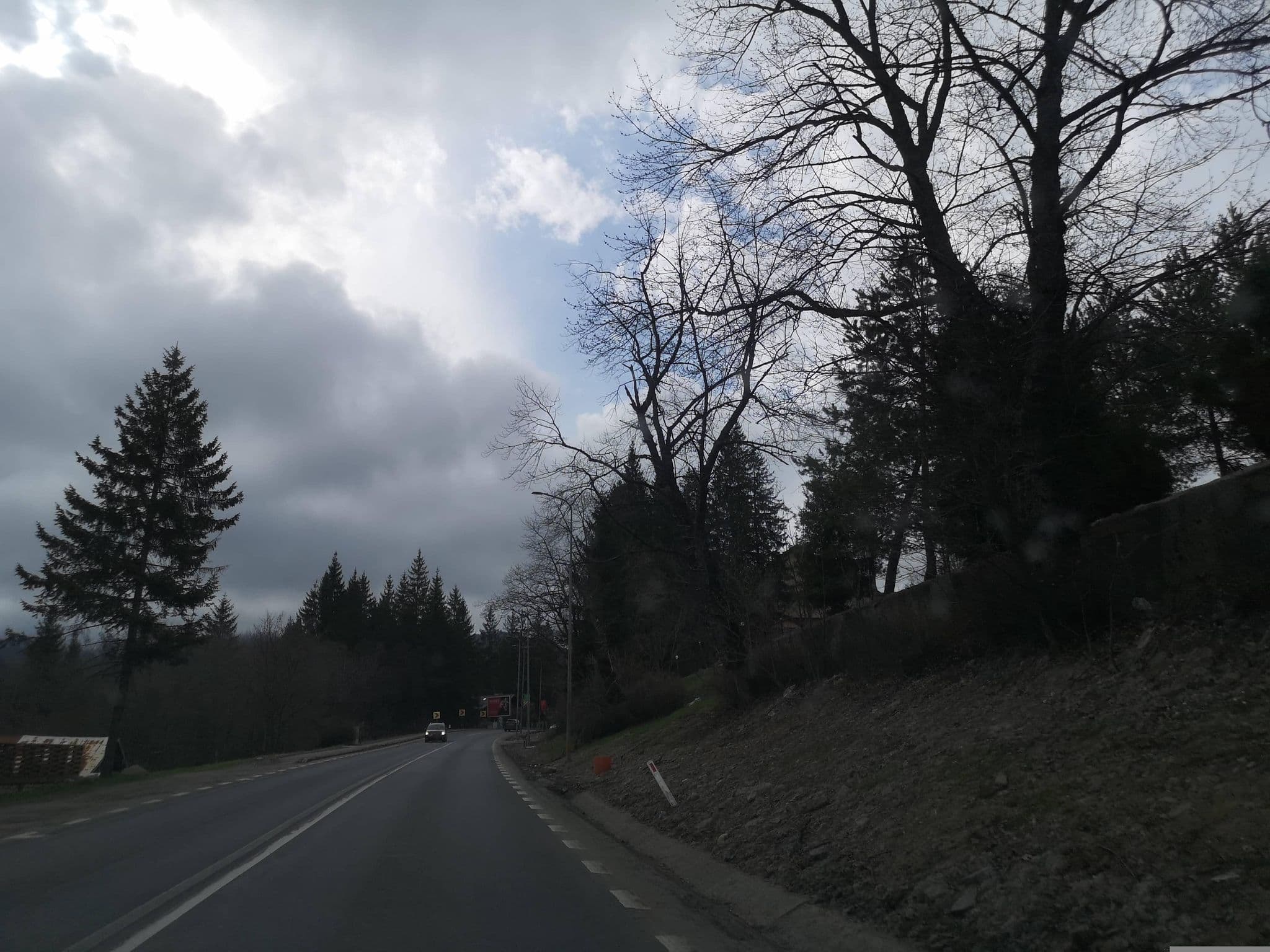 Street view near Camera 402, Predeal — © moon4 (CC BY-SA · Mapillary)