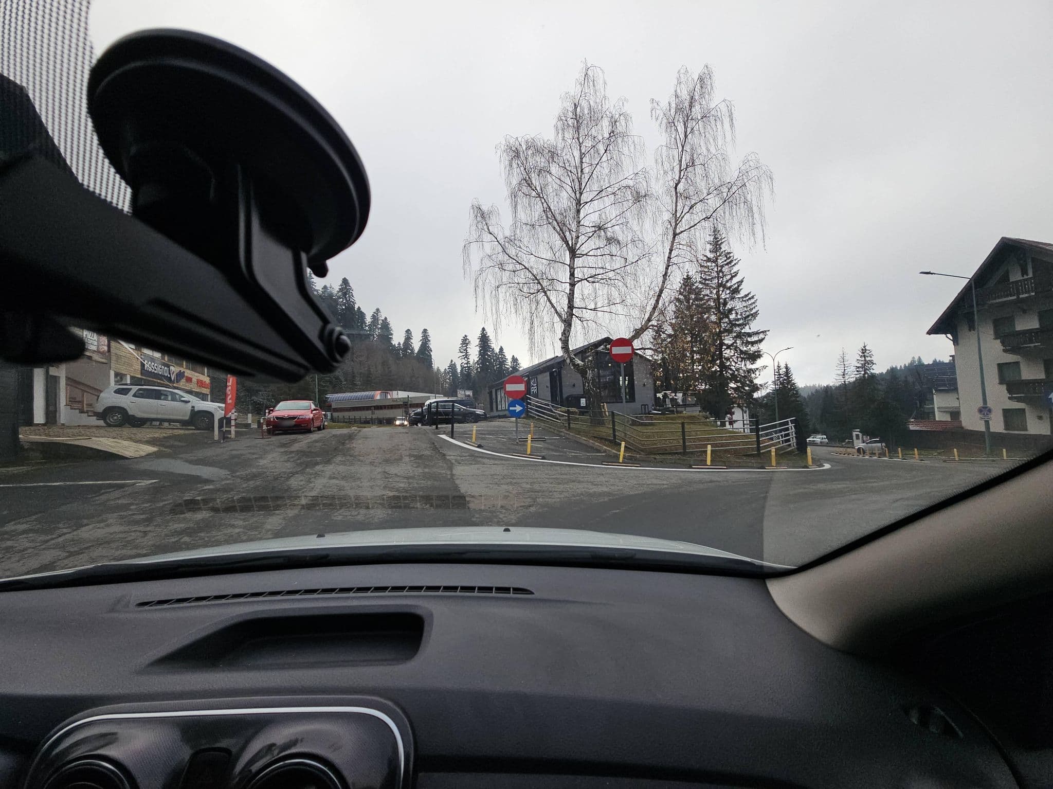 Street view near Vila Sorina, Cristian — © agamarcelnicolae (CC BY-SA · Mapillary)