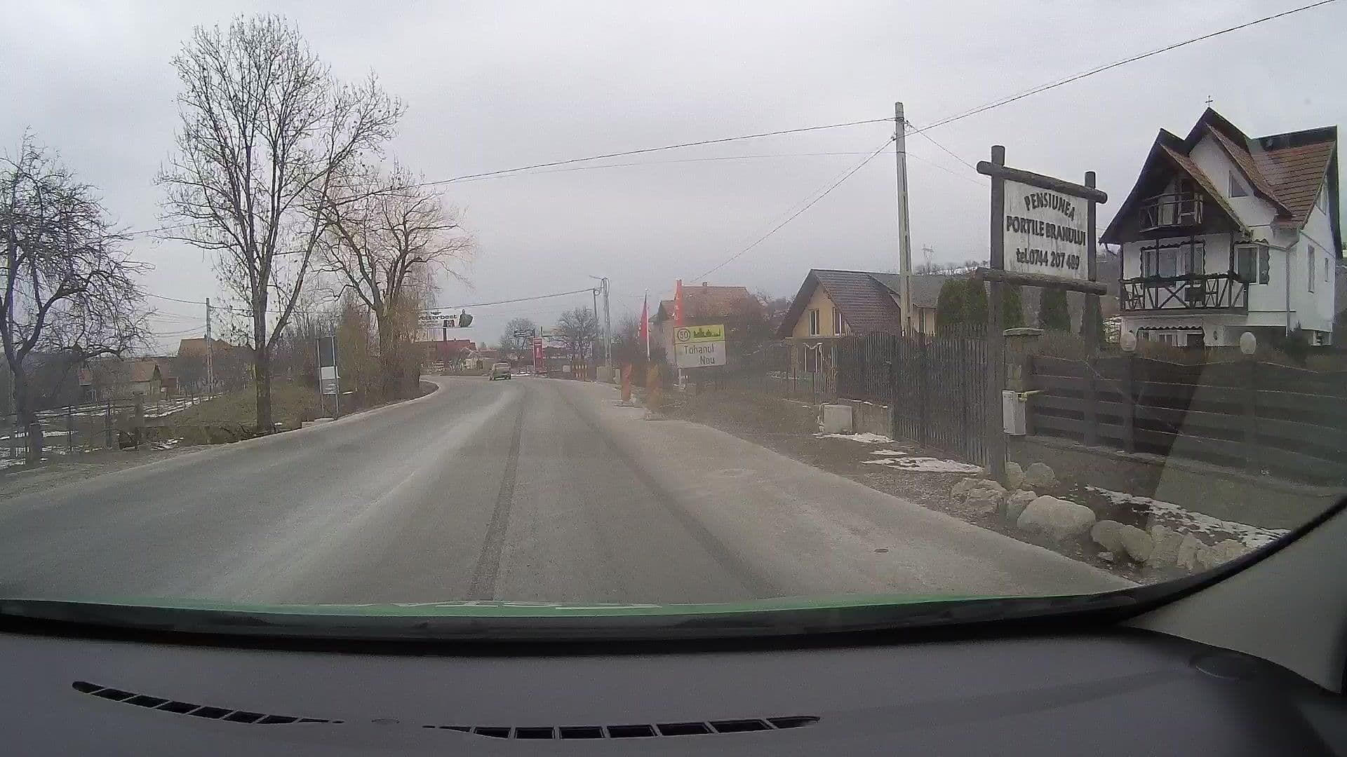 Street view near Pensiunea Angi, Bran — © tavi (CC BY-SA · Mapillary)
