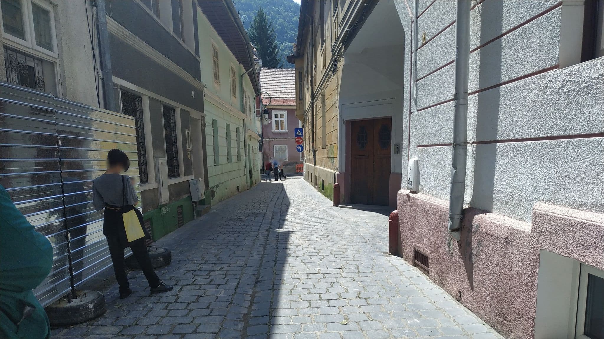 Street view near Black Church Villa, Braşov — © mrey (CC BY-SA · Mapillary)