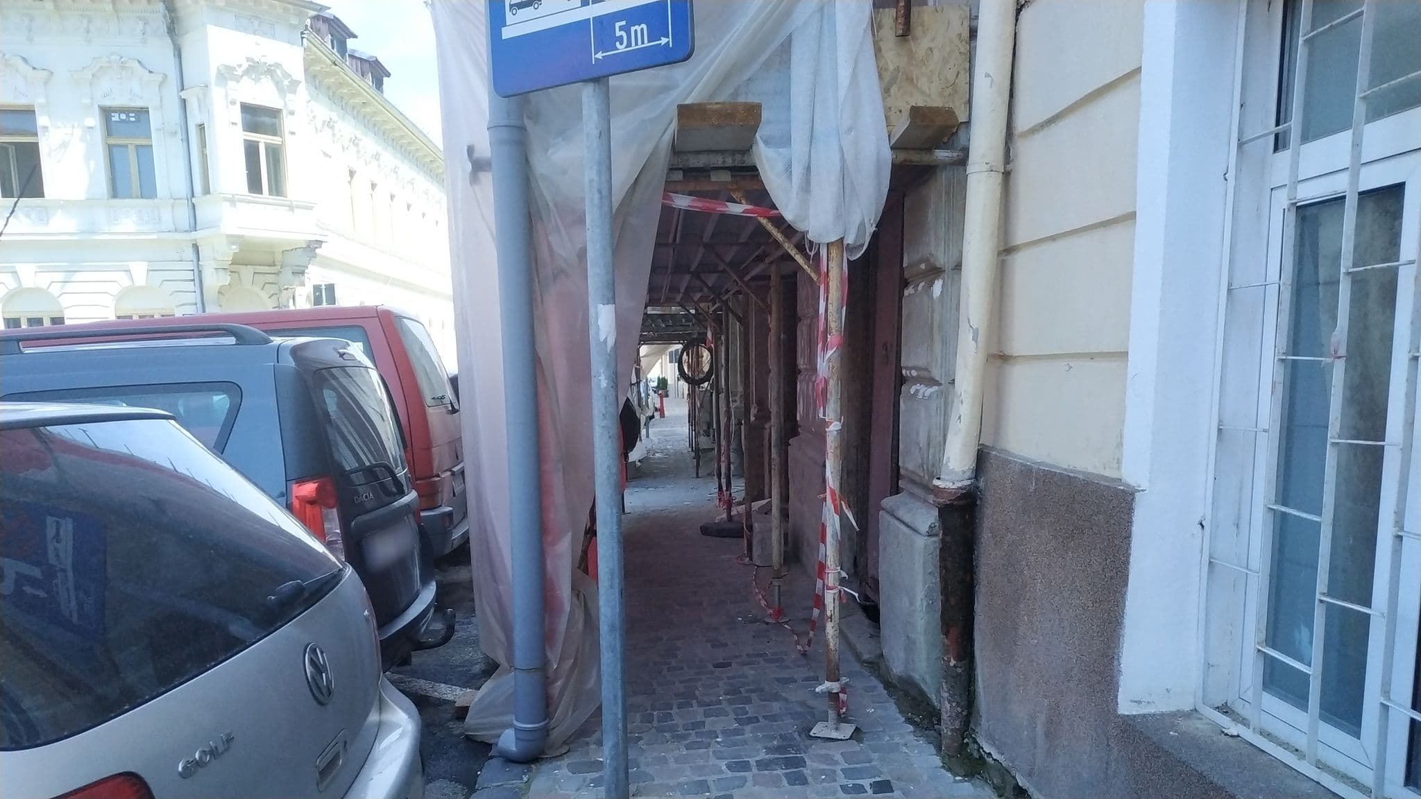 Street view near Casa Bălcescu, Braşov — © mrey (CC BY-SA · Mapillary)