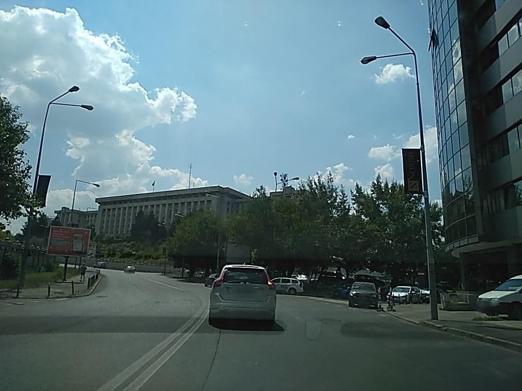 Street view near Restaurant Parliament, Bucharest — © tavi (CC BY-SA · Mapillary)