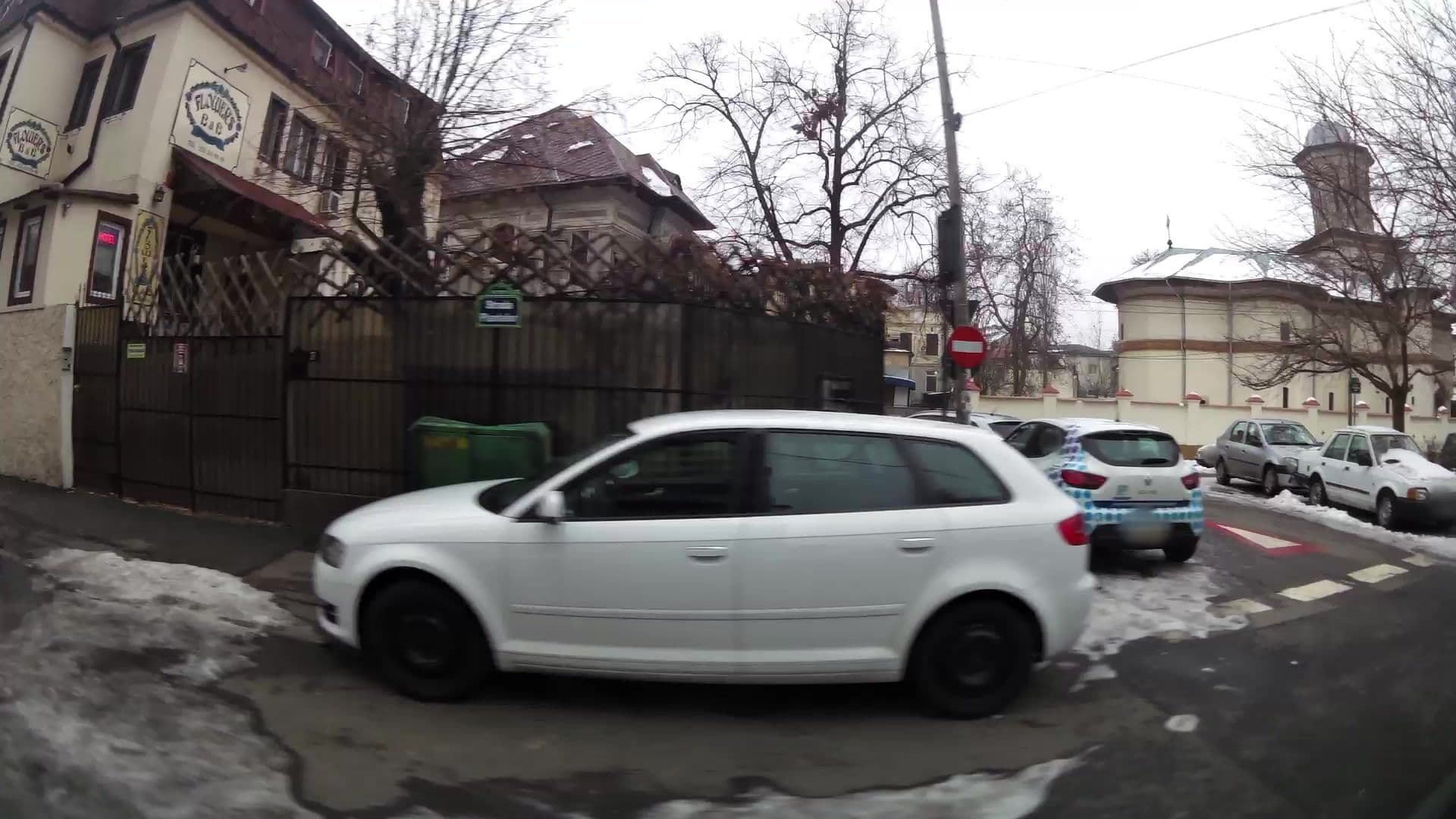 Street view near Flowers Bed & Breakfast, Bucharest — © kaartcam (CC BY-SA · Mapillary)