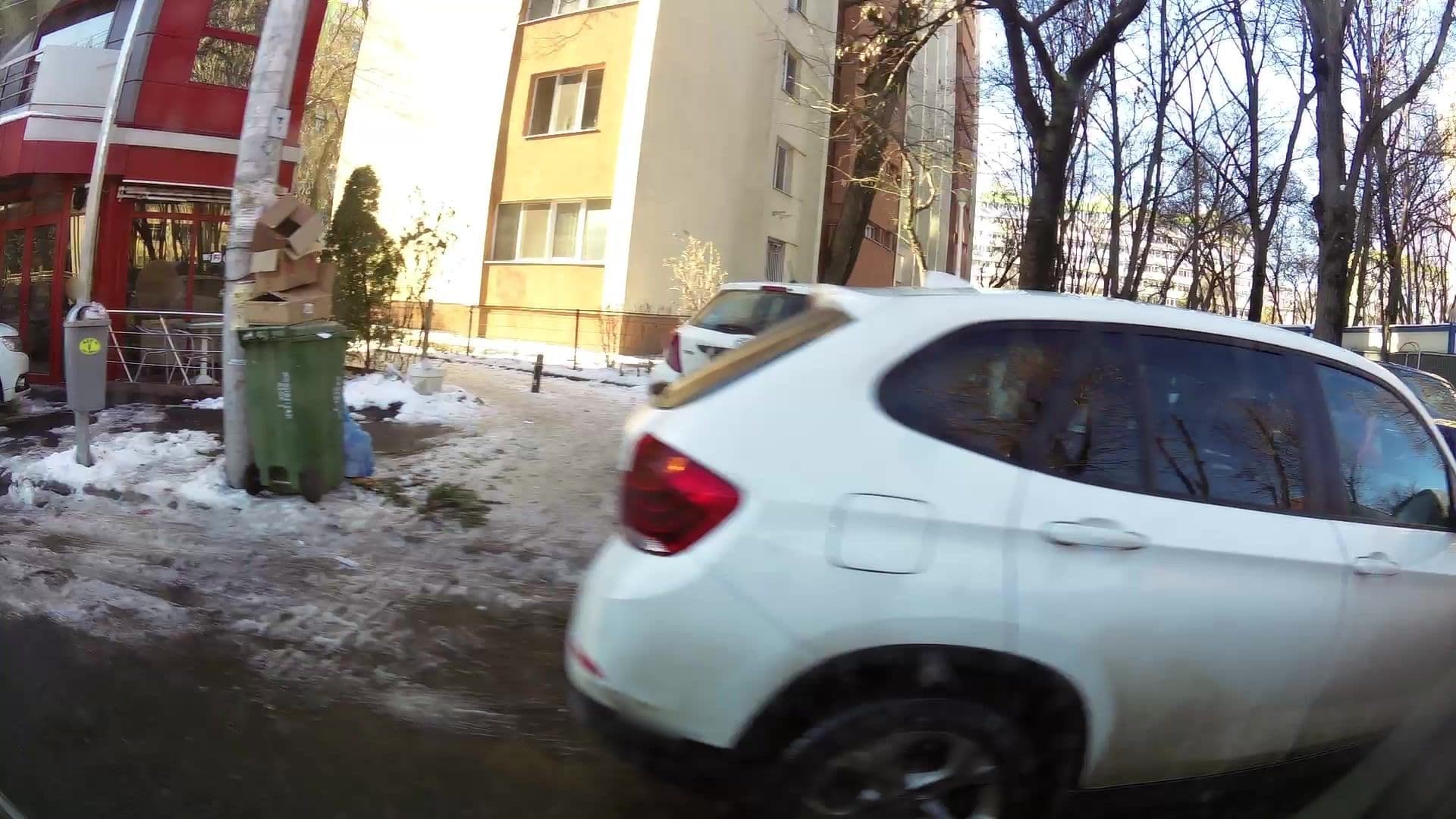 Street view near The George&Dragon Apart, Bucharest — © kaartcam (CC BY-SA · Mapillary)