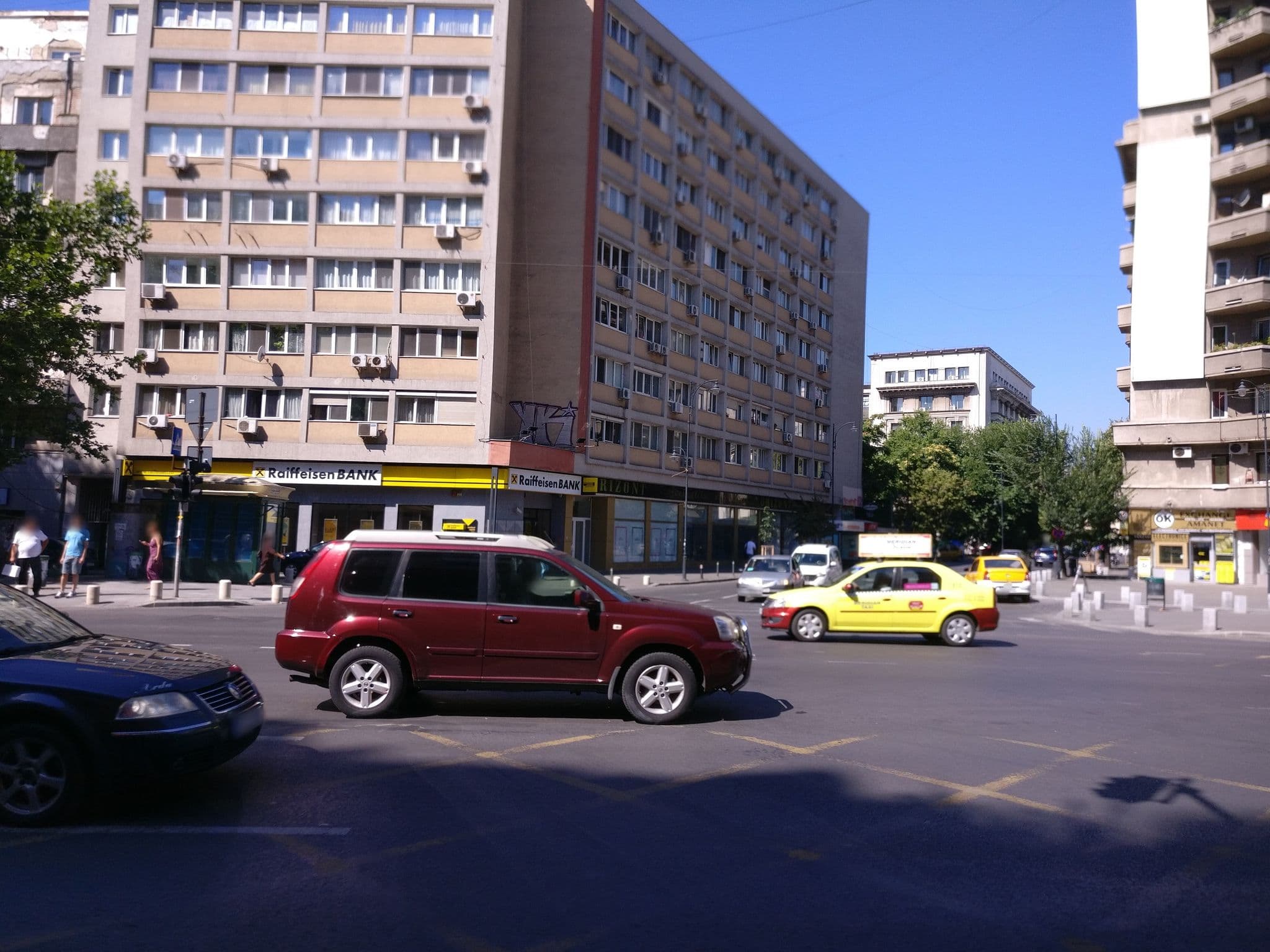 Street view near Affittasi Appartamenti a Bucarest, Bucharest — © danieljh (CC BY-SA · Mapillary)