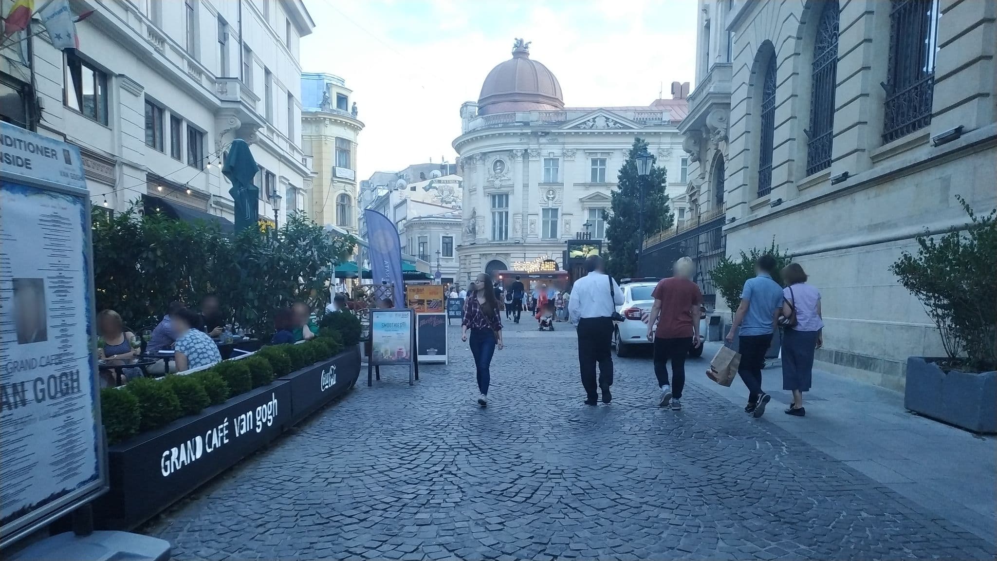 Street view near Pura Vida Sky Bar & Hostel, Bucharest — © mrey (CC BY-SA · Mapillary)
