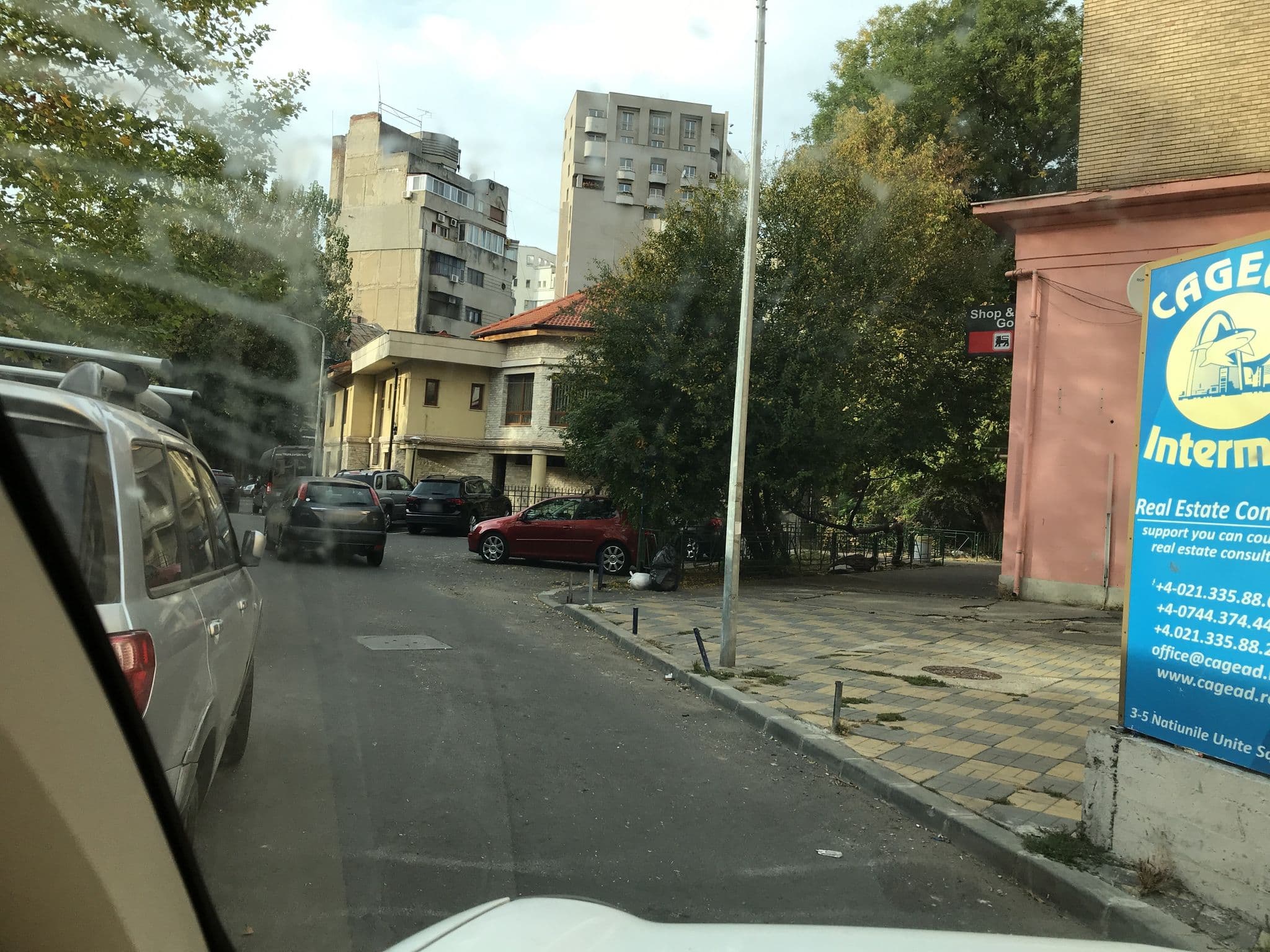 Street view near Hotel Hanu’ Berarilor, Bucharest — © ovidiu_neagoe (CC BY-SA · Mapillary)