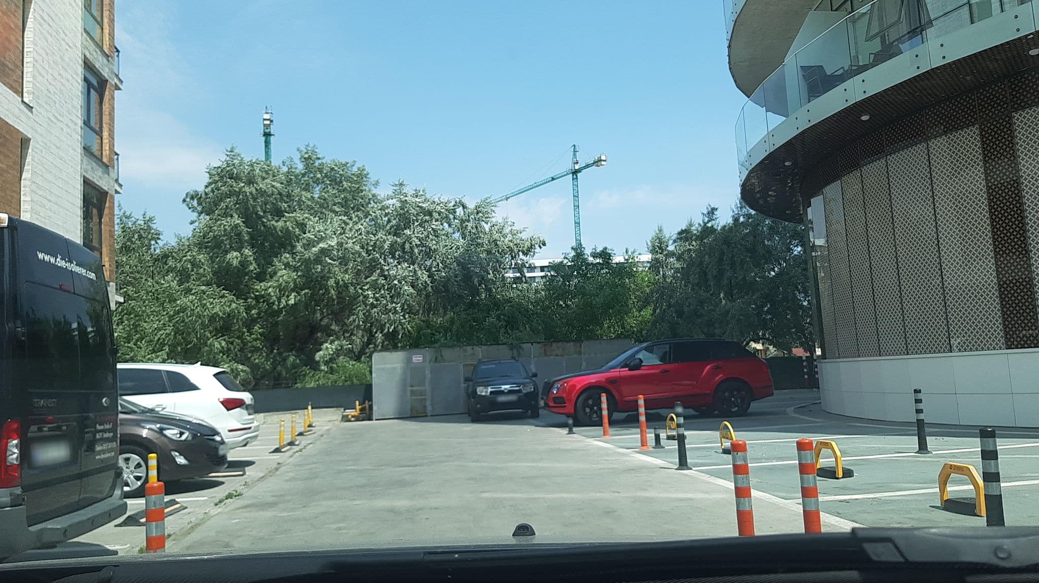 Street view near White Tower Mamaia, Mamaia-Sat — © viorel (CC BY-SA · Mapillary)