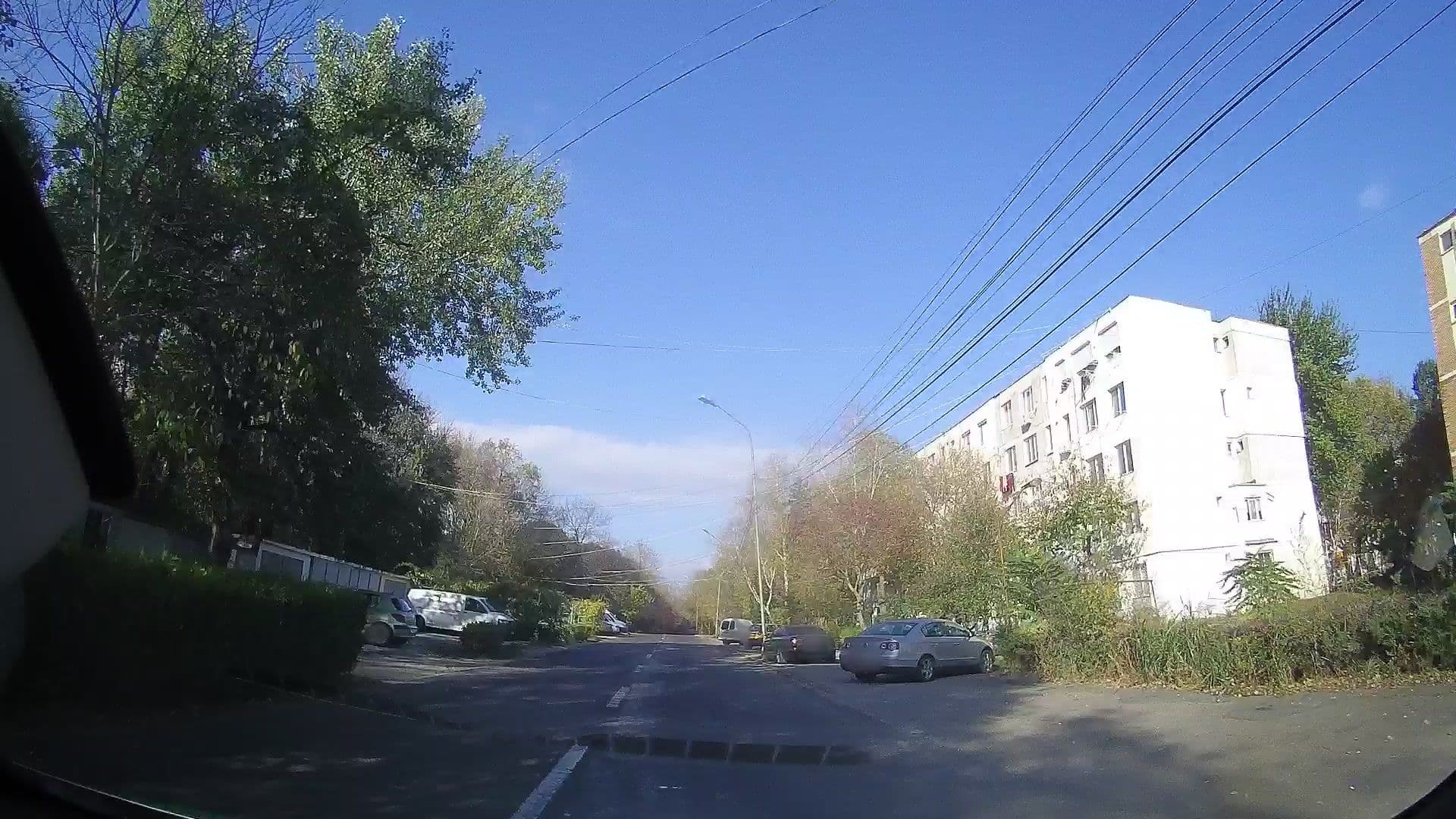 Street view near Hotel Tineret, Mangalia — © tavi (CC BY-SA · Mapillary)