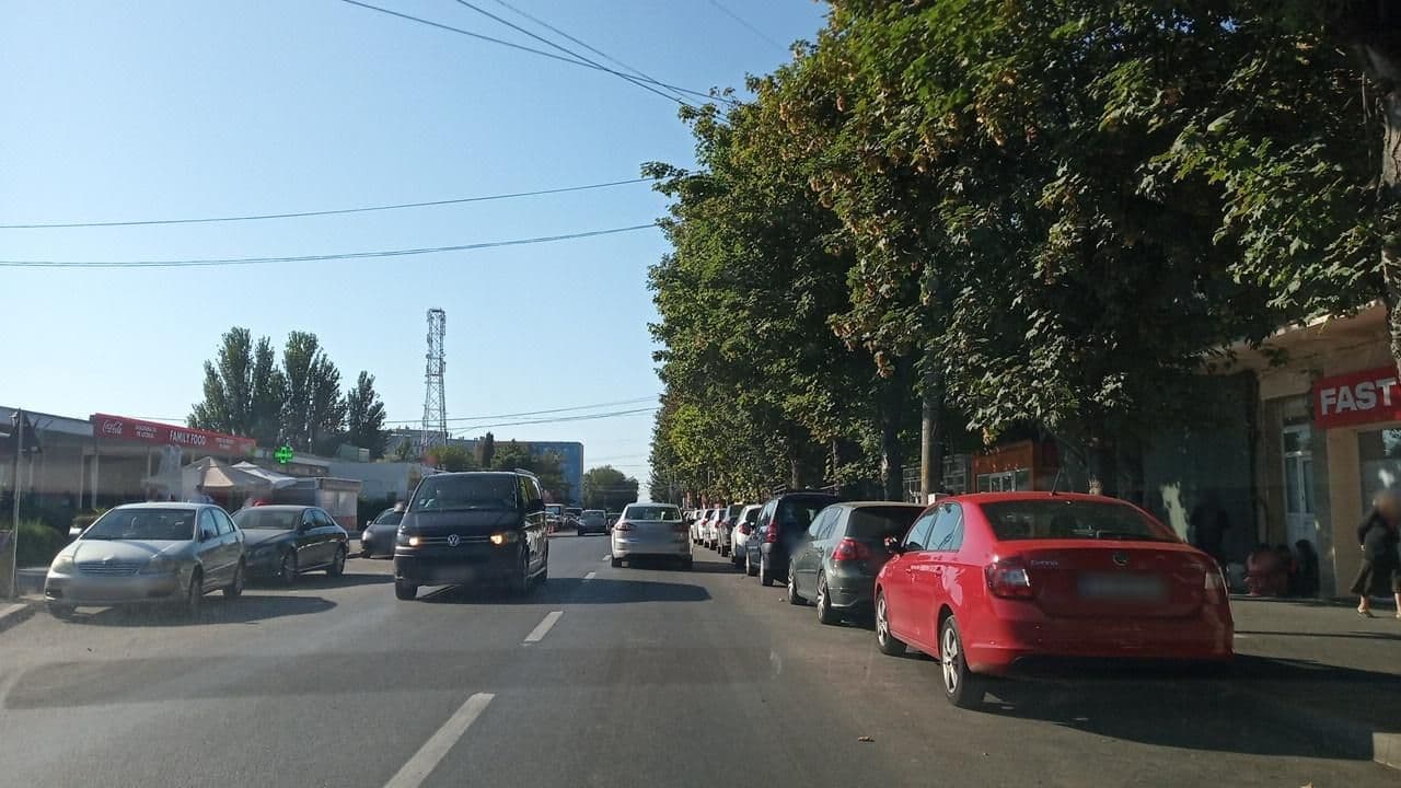 Street view near Vila 333 ****, Eforie Nord — © tavi (CC BY-SA · Mapillary)