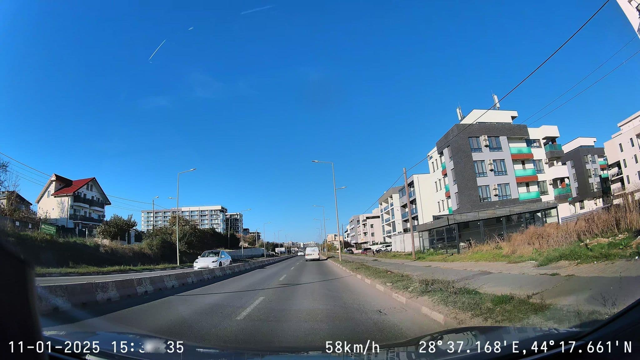 Street view near Arcadia Pool, Mamaia-Sat — © edjone (CC BY-SA · Mapillary)