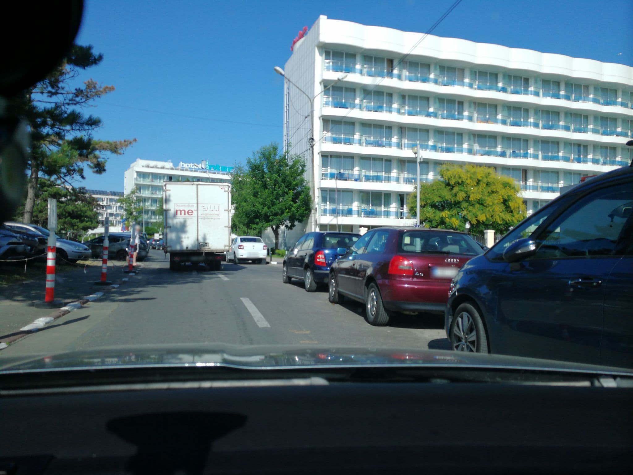 Street view near Hotel Amira, Mangalia — © gabrielmoise (CC BY-SA · Mapillary)