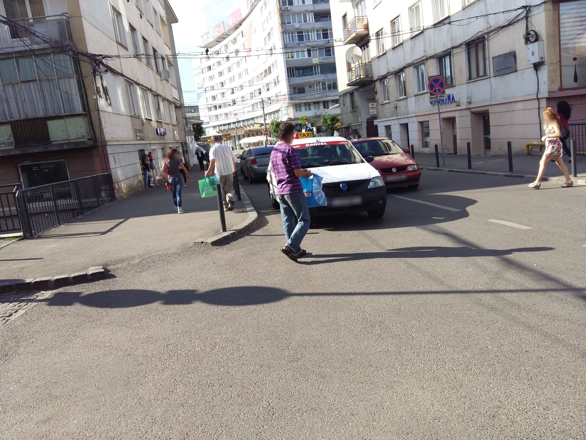 Street view near Vila Eunicia****, Cluj-Napoca — © baditaflorin (CC BY-SA · Mapillary)