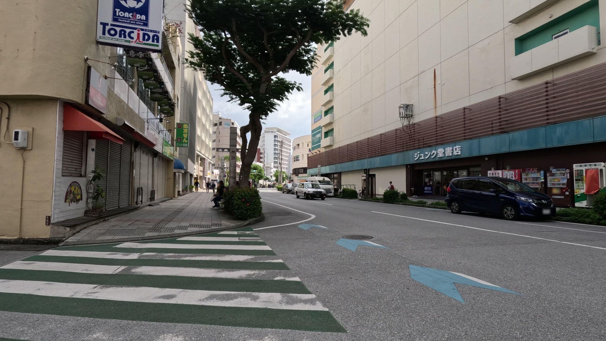 Street view near Urbansea Hotels&Resorts, Naha — © okadatsuneo (CC BY-SA · Mapillary)