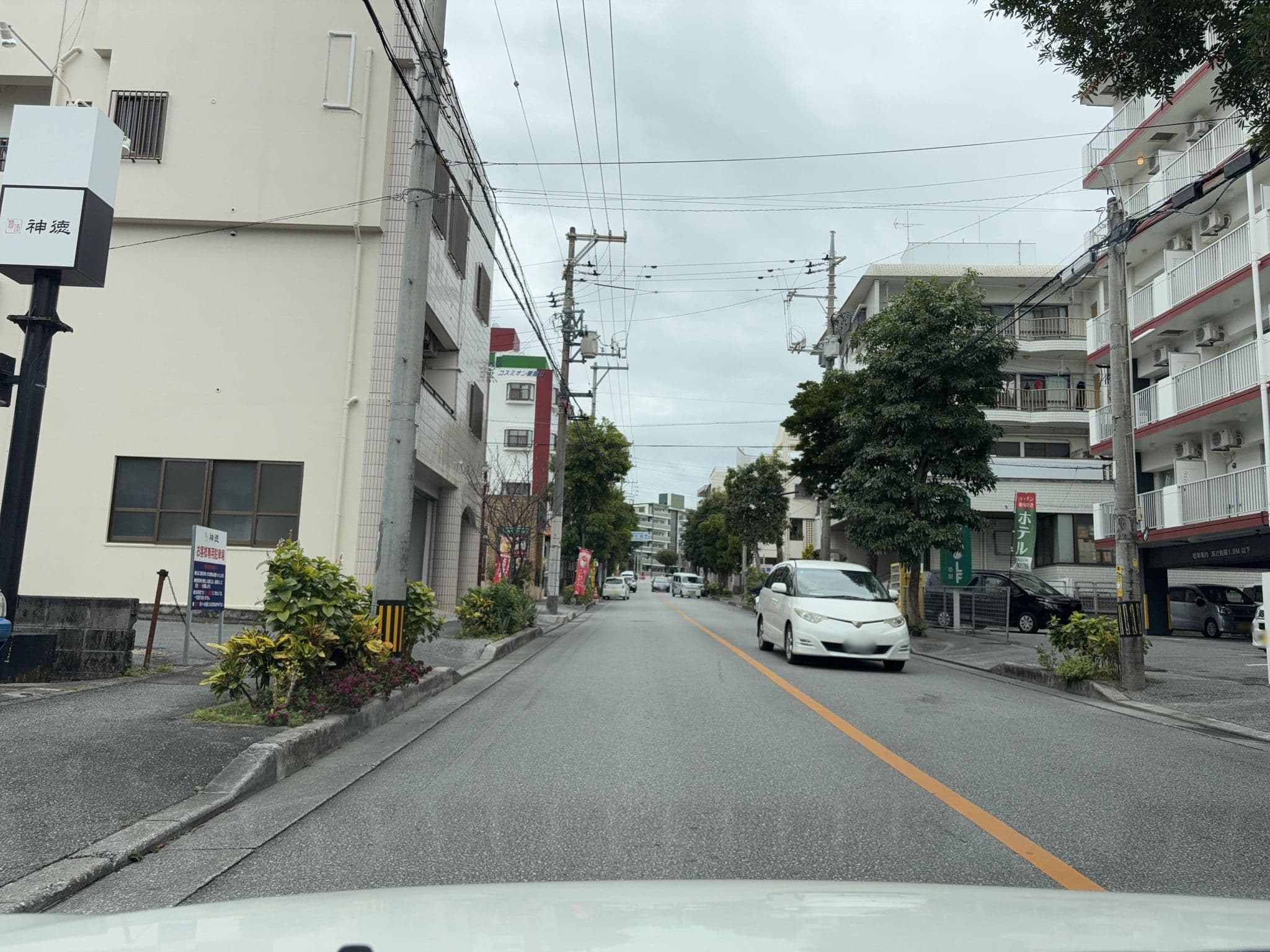 Street view near コンドミニアムGOLFGOLF壺屋, Naha — © Kamikou (CC BY-SA · Mapillary)